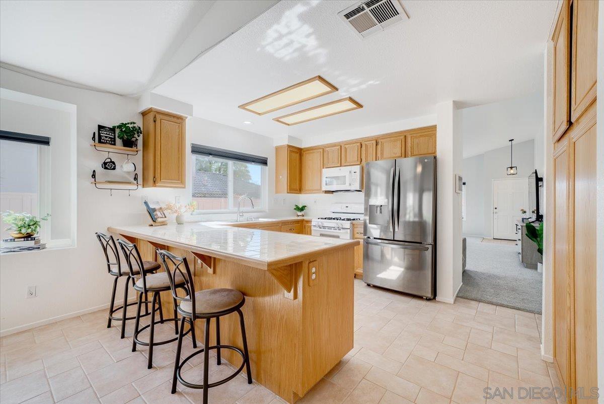 Detail Gallery Image 13 of 58 For 31950  via Tafalla, Temecula,  CA 92592 - 3 Beds | 2 Baths