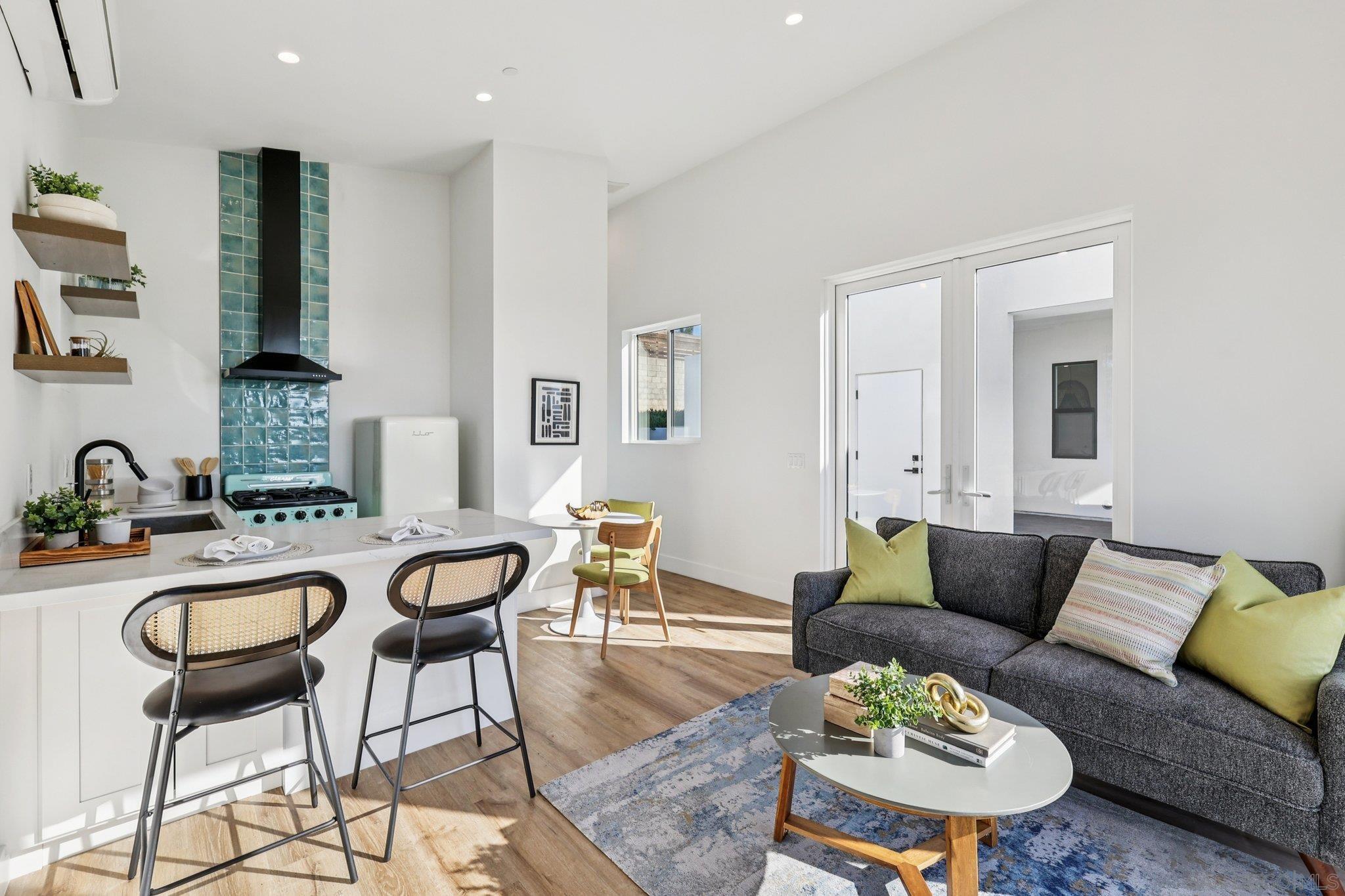 Detail Gallery Image 16 of 54 For 1860  Illion, San Diego,  CA 92110 - 4 Beds | 3/1 Baths