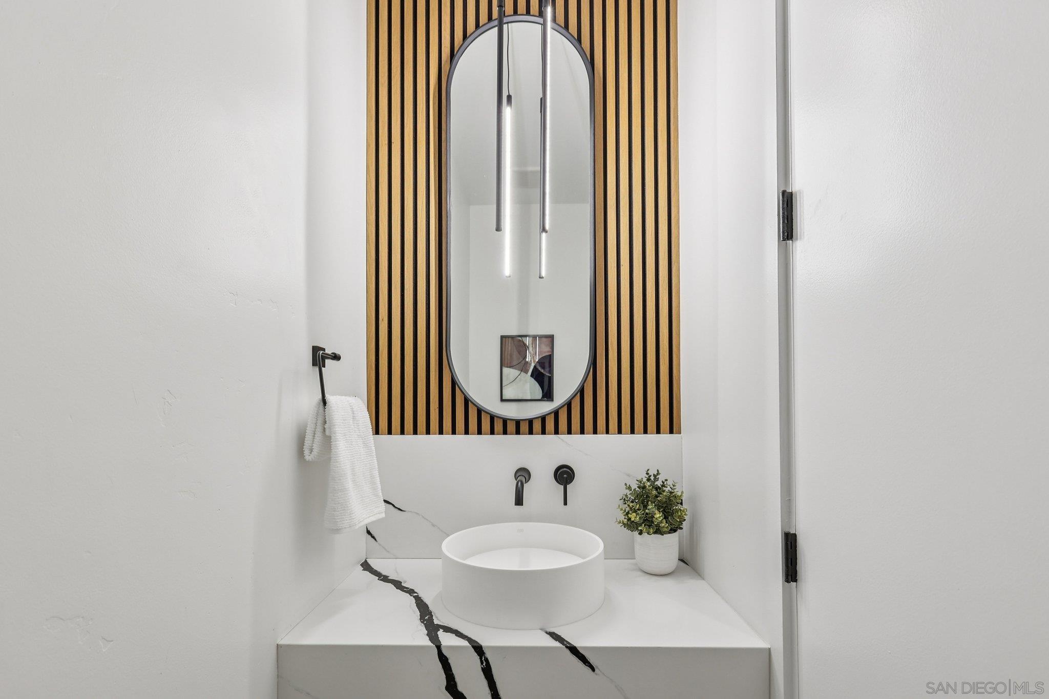 Detail Gallery Image 27 of 54 For 1860  Illion, San Diego,  CA 92110 - 4 Beds | 3/1 Baths