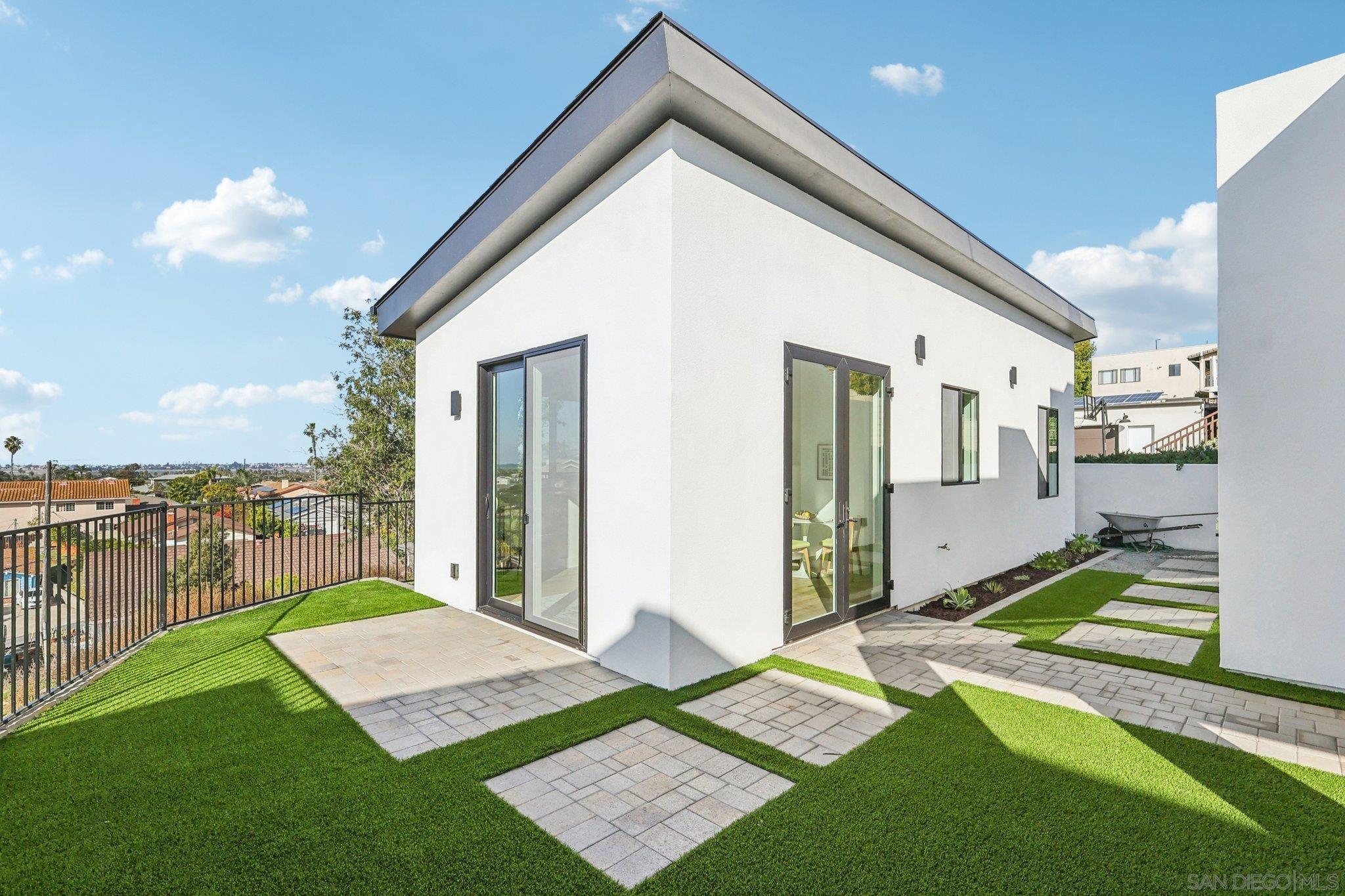 Detail Gallery Image 45 of 54 For 1860  Illion, San Diego,  CA 92110 - 4 Beds | 3/1 Baths