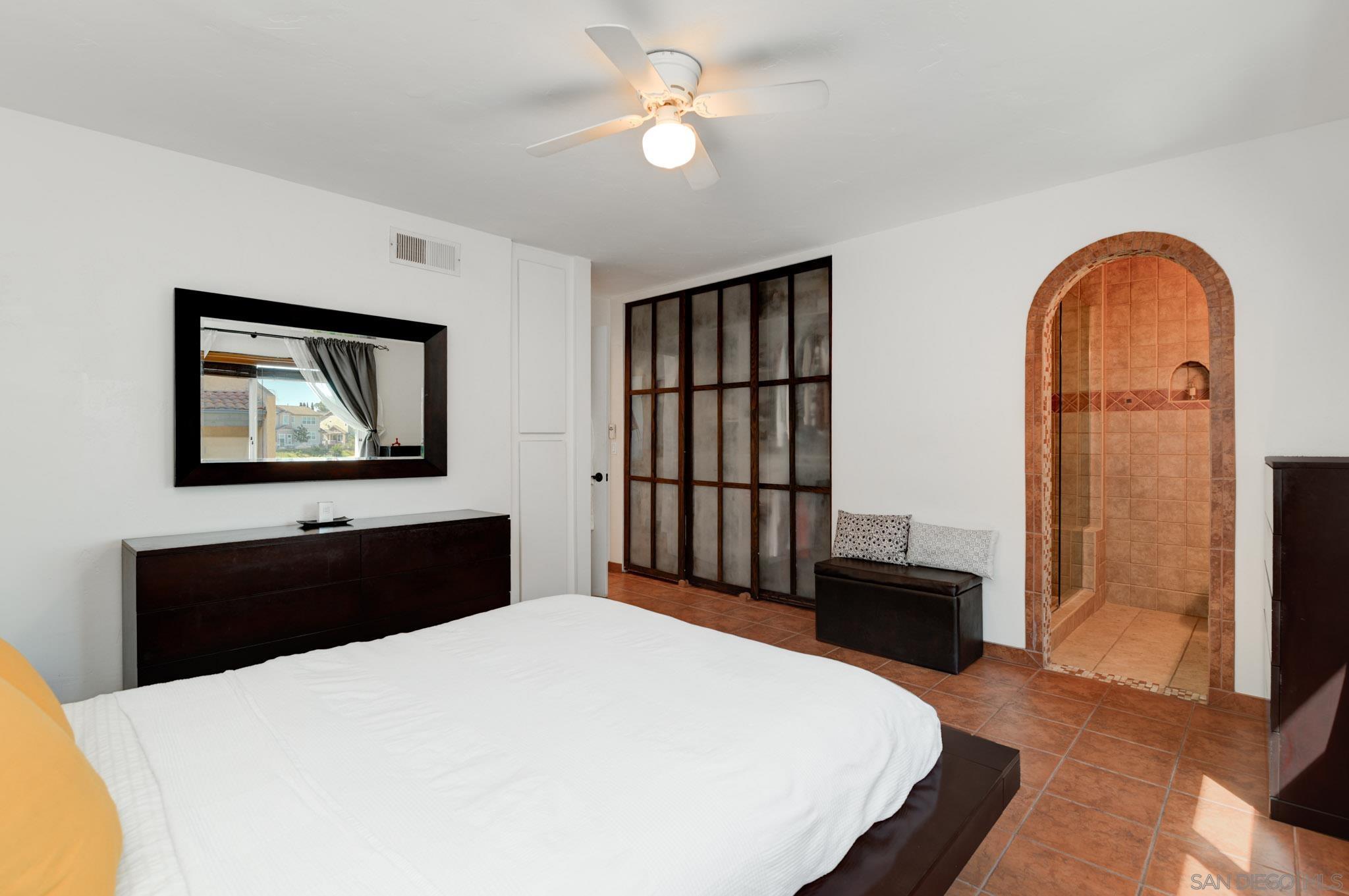 Detail Gallery Image 15 of 25 For 10790  Riderwood Ter  #D,  Santee,  CA 92071 - 3 Beds | 2/1 Baths