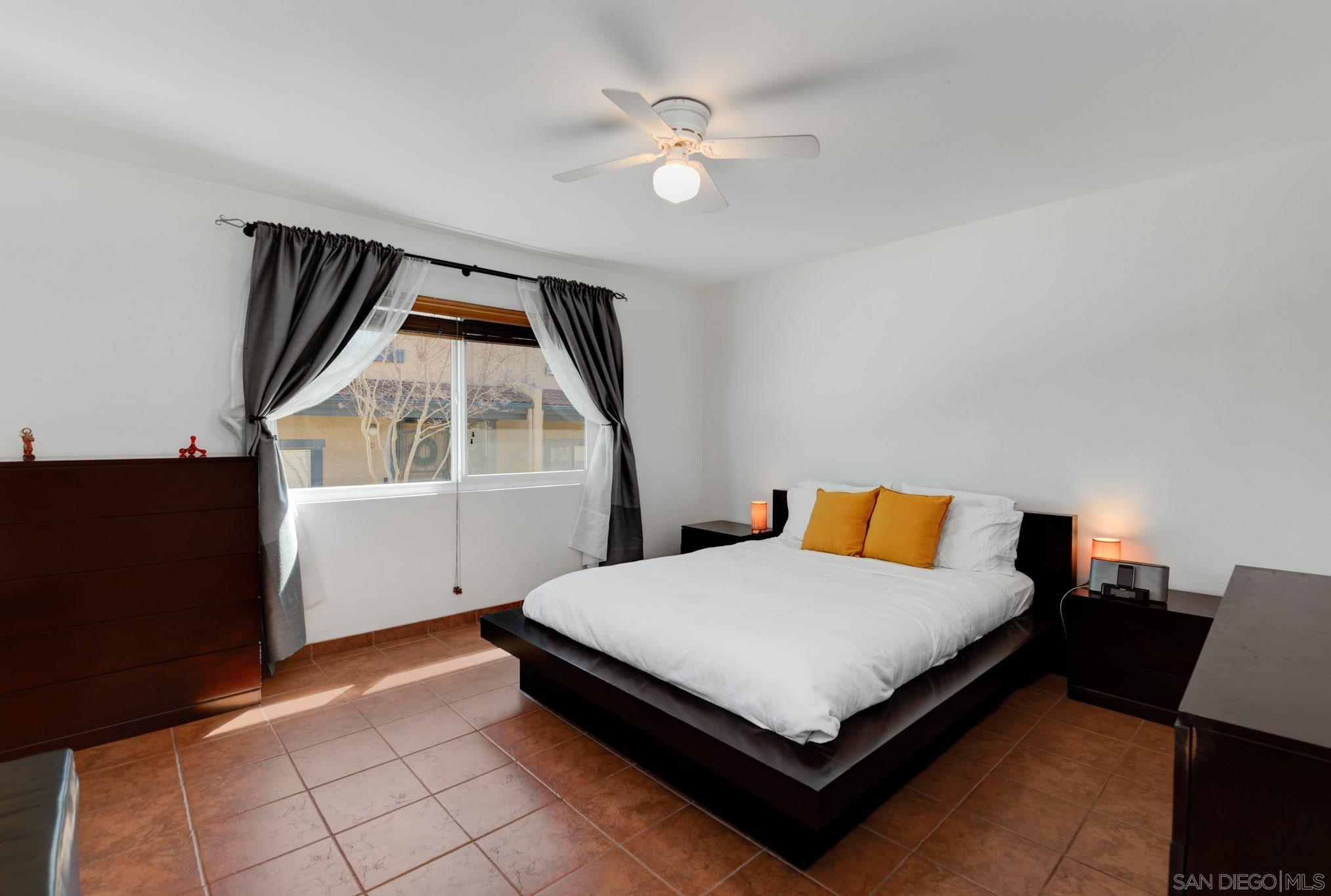 Detail Gallery Image 19 of 25 For 10790  Riderwood Ter  #D,  Santee,  CA 92071 - 3 Beds | 2/1 Baths