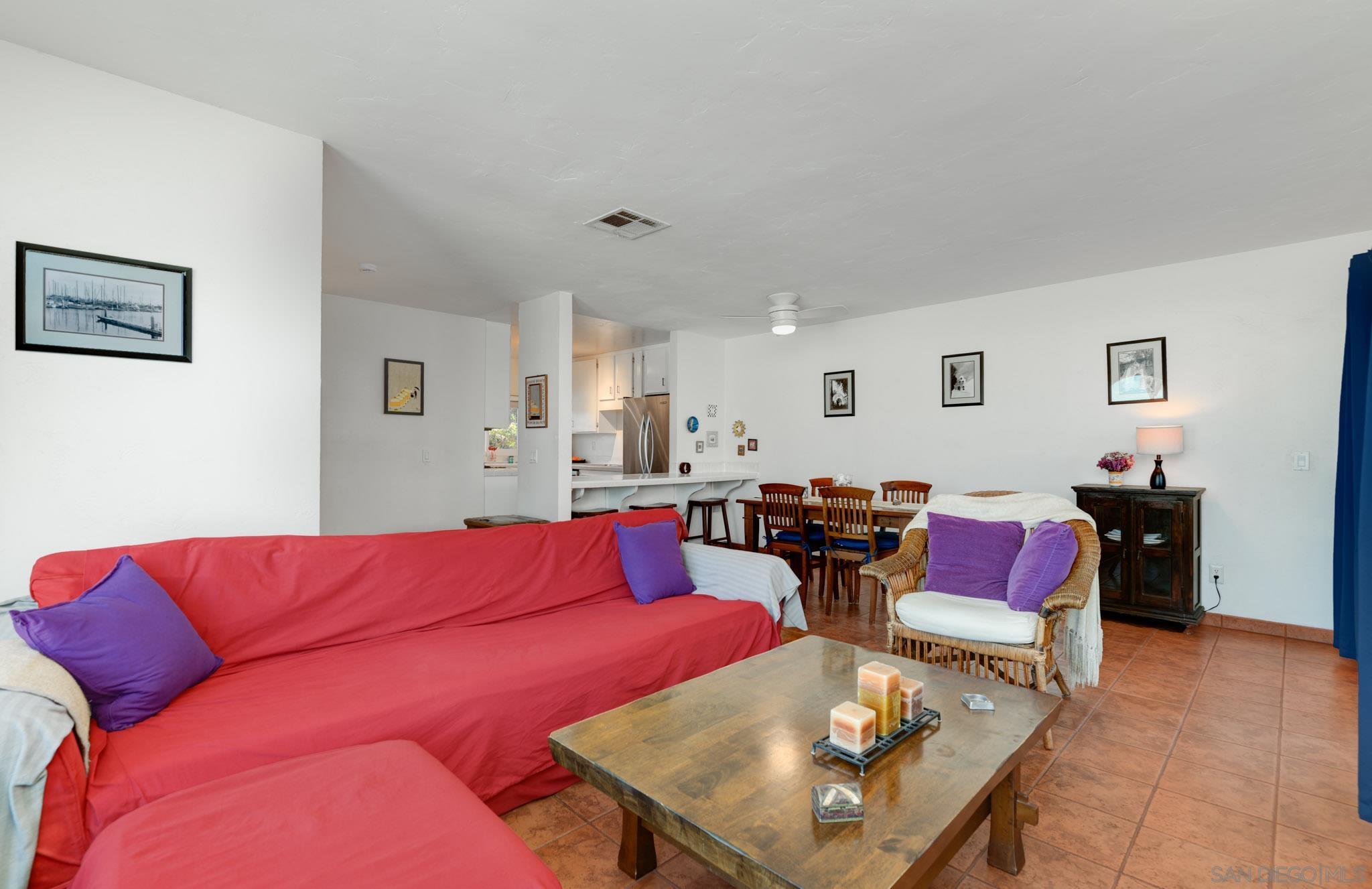 Detail Gallery Image 8 of 25 For 10790  Riderwood Ter  #D,  Santee,  CA 92071 - 3 Beds | 2/1 Baths