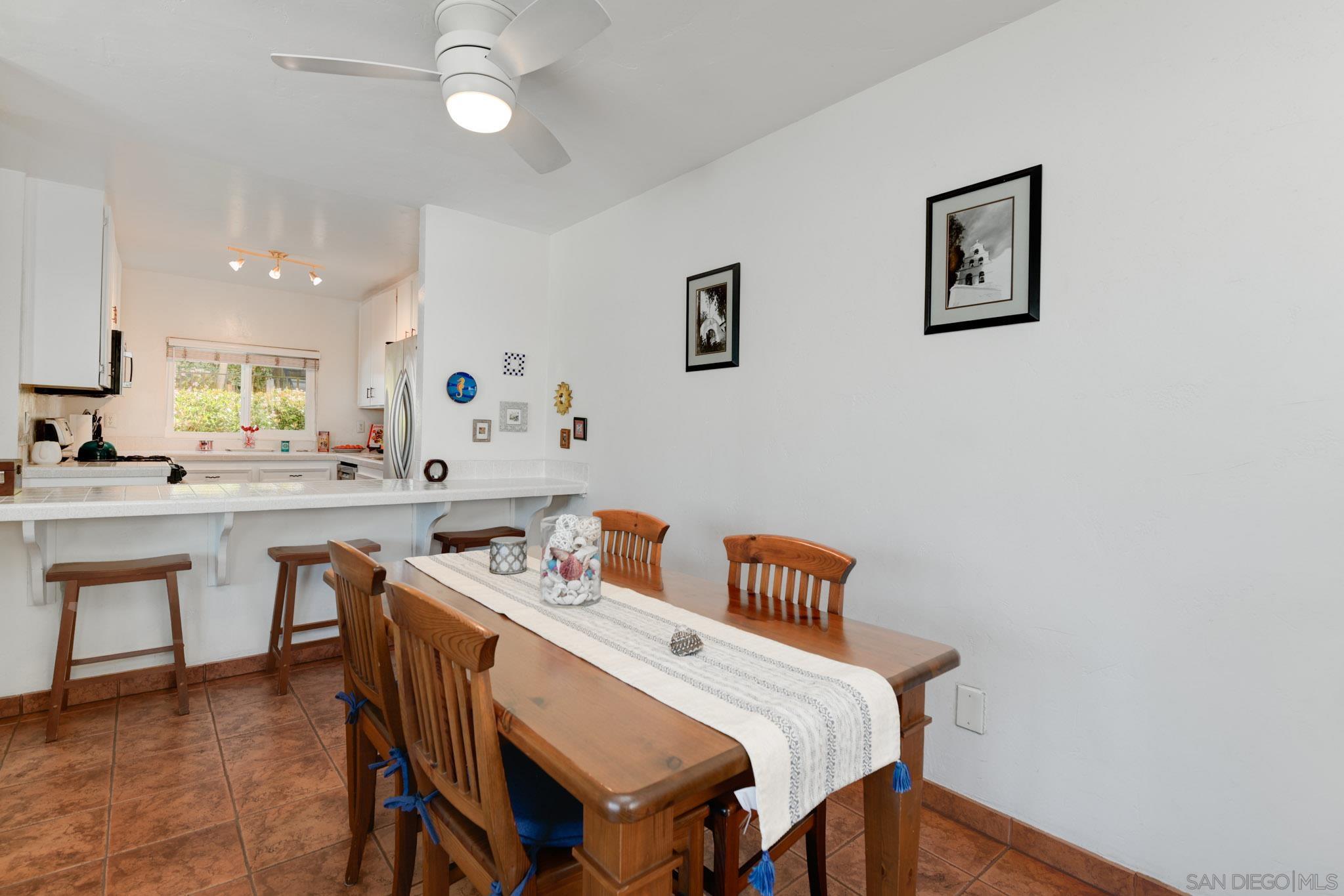 Detail Gallery Image 9 of 25 For 10790  Riderwood Ter  #D,  Santee,  CA 92071 - 3 Beds | 2/1 Baths