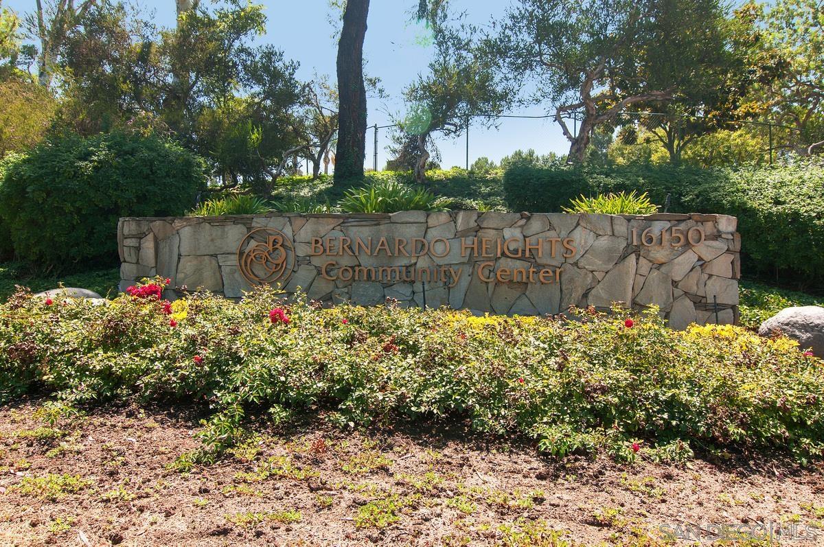 Detail Gallery Image 2 of 31 For 15601  via Marchena, San Diego,  CA 92128 - 2 Beds | 2 Baths