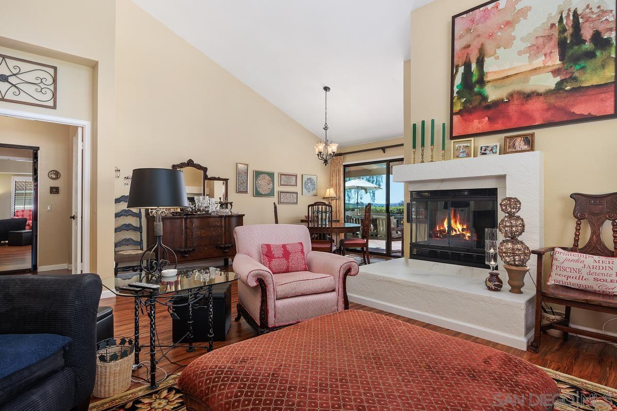 Detail Gallery Image 11 of 31 For 15601  via Marchena, San Diego,  CA 92128 - 2 Beds | 2 Baths