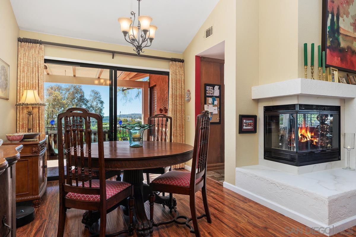 Detail Gallery Image 13 of 31 For 15601  via Marchena, San Diego,  CA 92128 - 2 Beds | 2 Baths