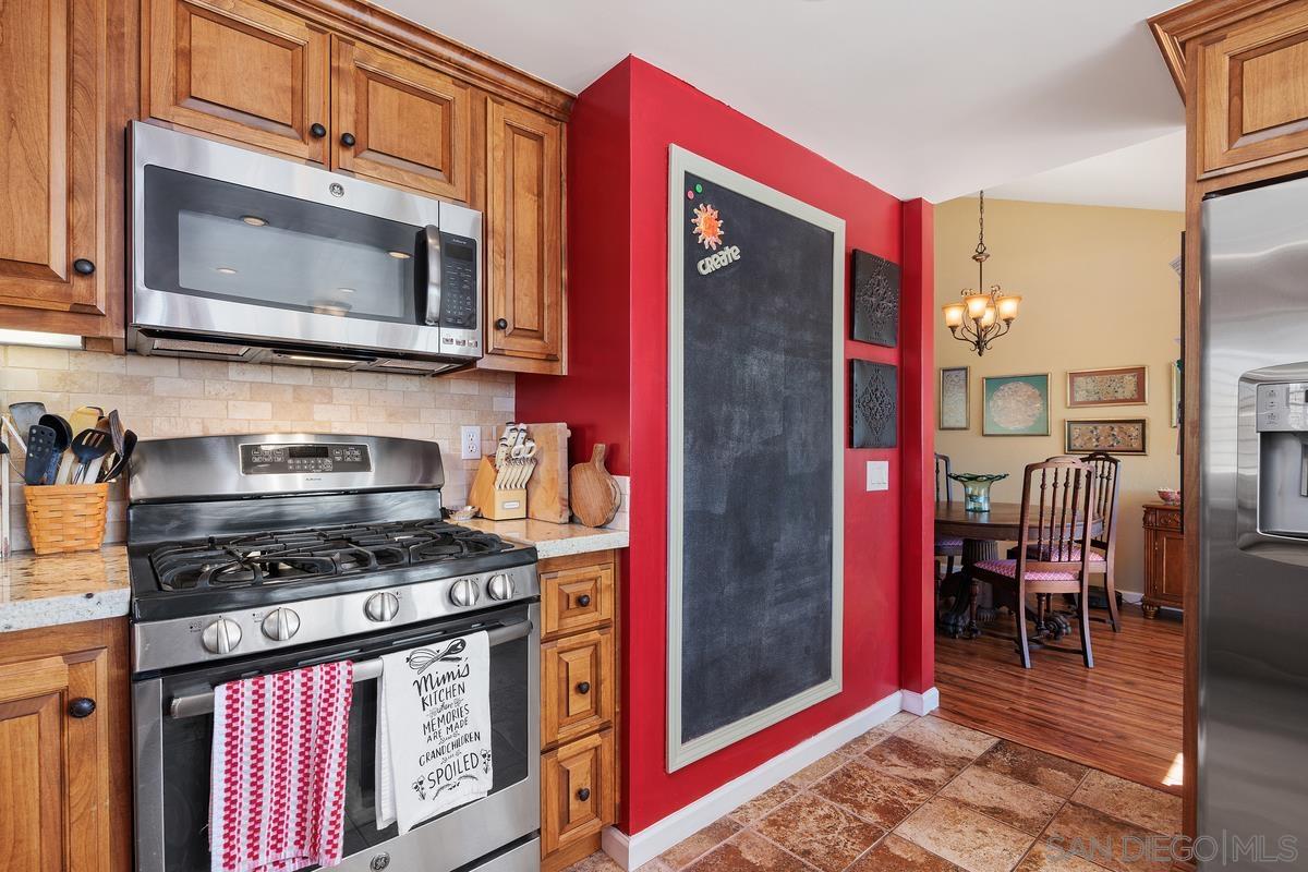 Detail Gallery Image 16 of 31 For 15601  via Marchena, San Diego,  CA 92128 - 2 Beds | 2 Baths