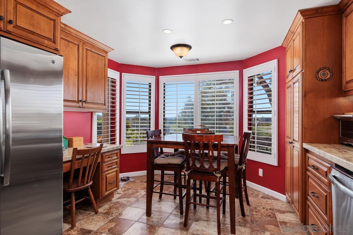 Detail Gallery Image 17 of 31 For 15601  via Marchena, San Diego,  CA 92128 - 2 Beds | 2 Baths