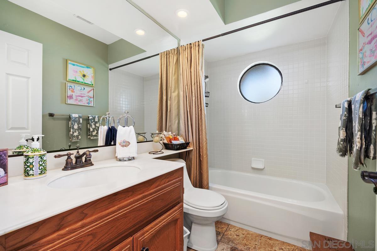 Detail Gallery Image 25 of 31 For 15601  via Marchena, San Diego,  CA 92128 - 2 Beds | 2 Baths