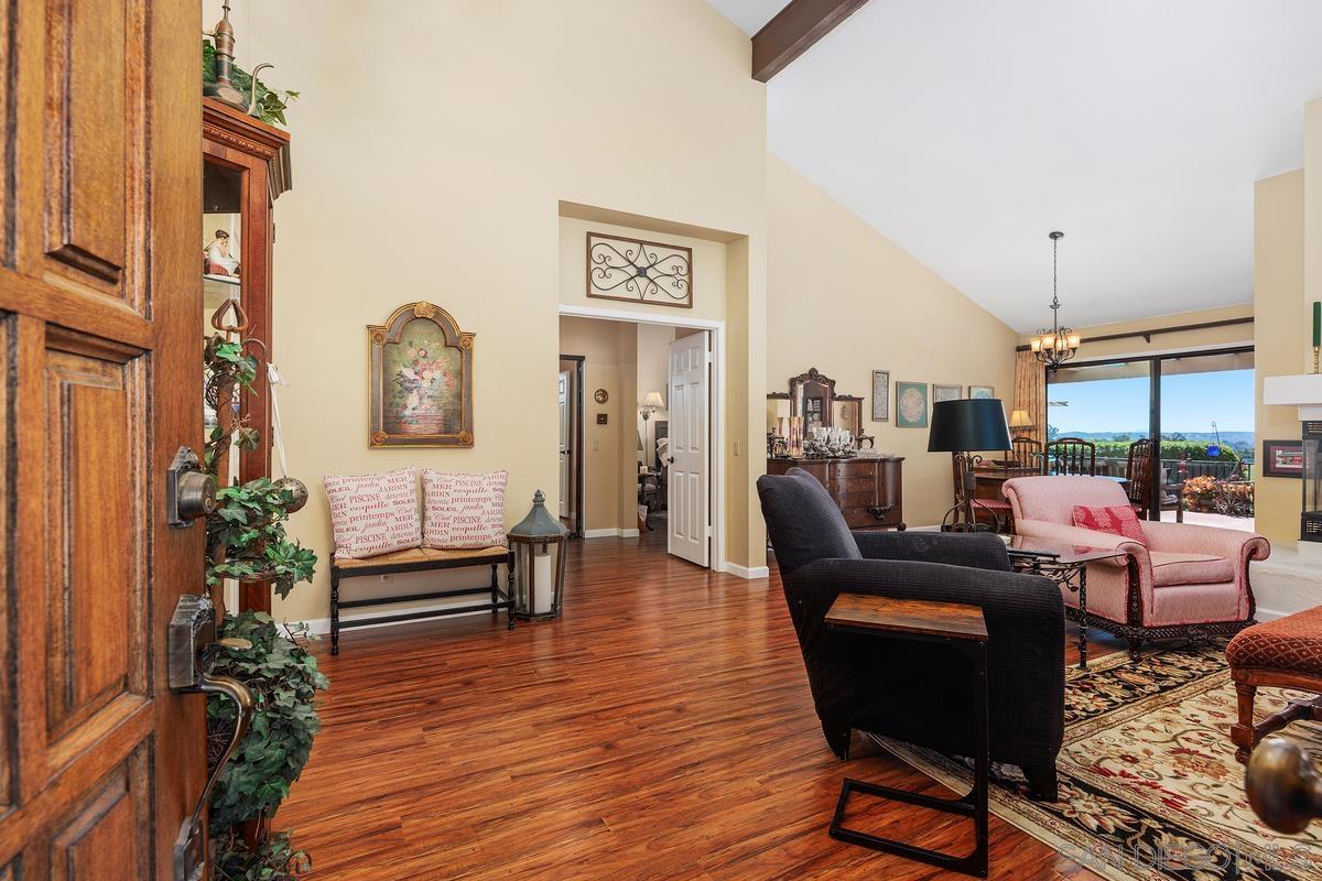 Detail Gallery Image 6 of 31 For 15601  via Marchena, San Diego,  CA 92128 - 2 Beds | 2 Baths