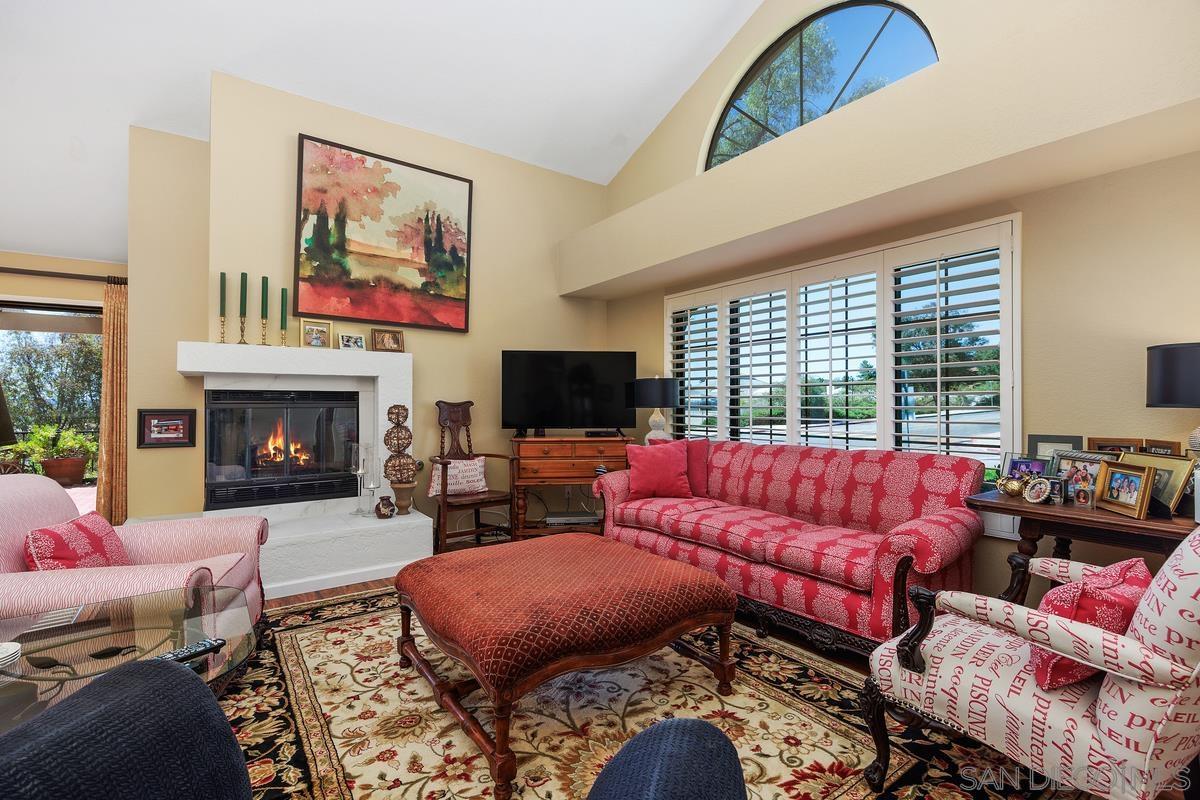 Detail Gallery Image 8 of 31 For 15601  via Marchena, San Diego,  CA 92128 - 2 Beds | 2 Baths