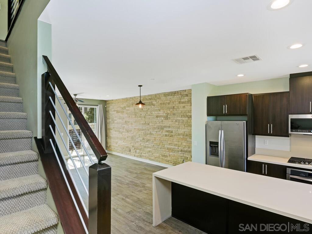 Detail Gallery Image 14 of 38 For 7772  Stylus Drive, San Diego,  CA 92108 - 3 Beds | 3/1 Baths