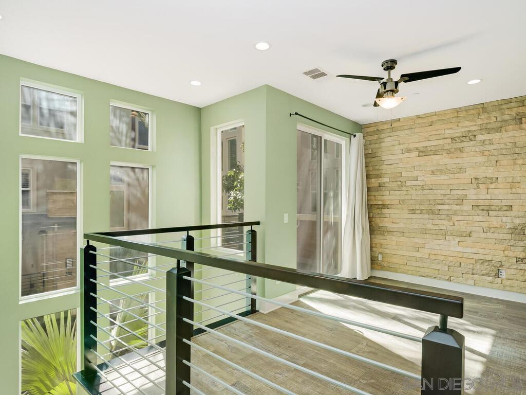 Detail Gallery Image 4 of 38 For 7772  Stylus Drive, San Diego,  CA 92108 - 3 Beds | 3/1 Baths