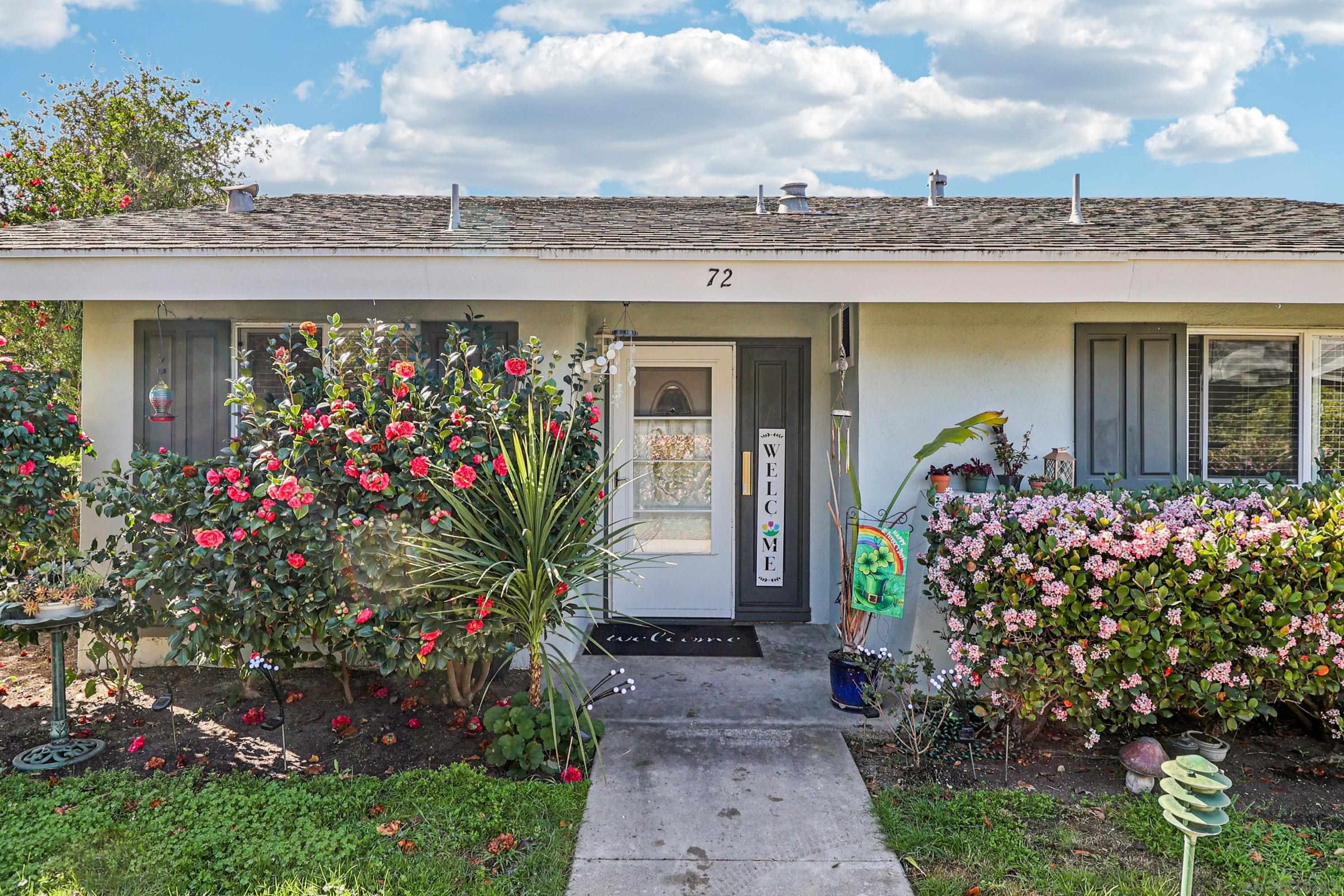 Detail Gallery Image 2 of 28 For 3760  Vista Campana S  #72,  Oceanside,  CA 92057 - 2 Beds | 1 Baths