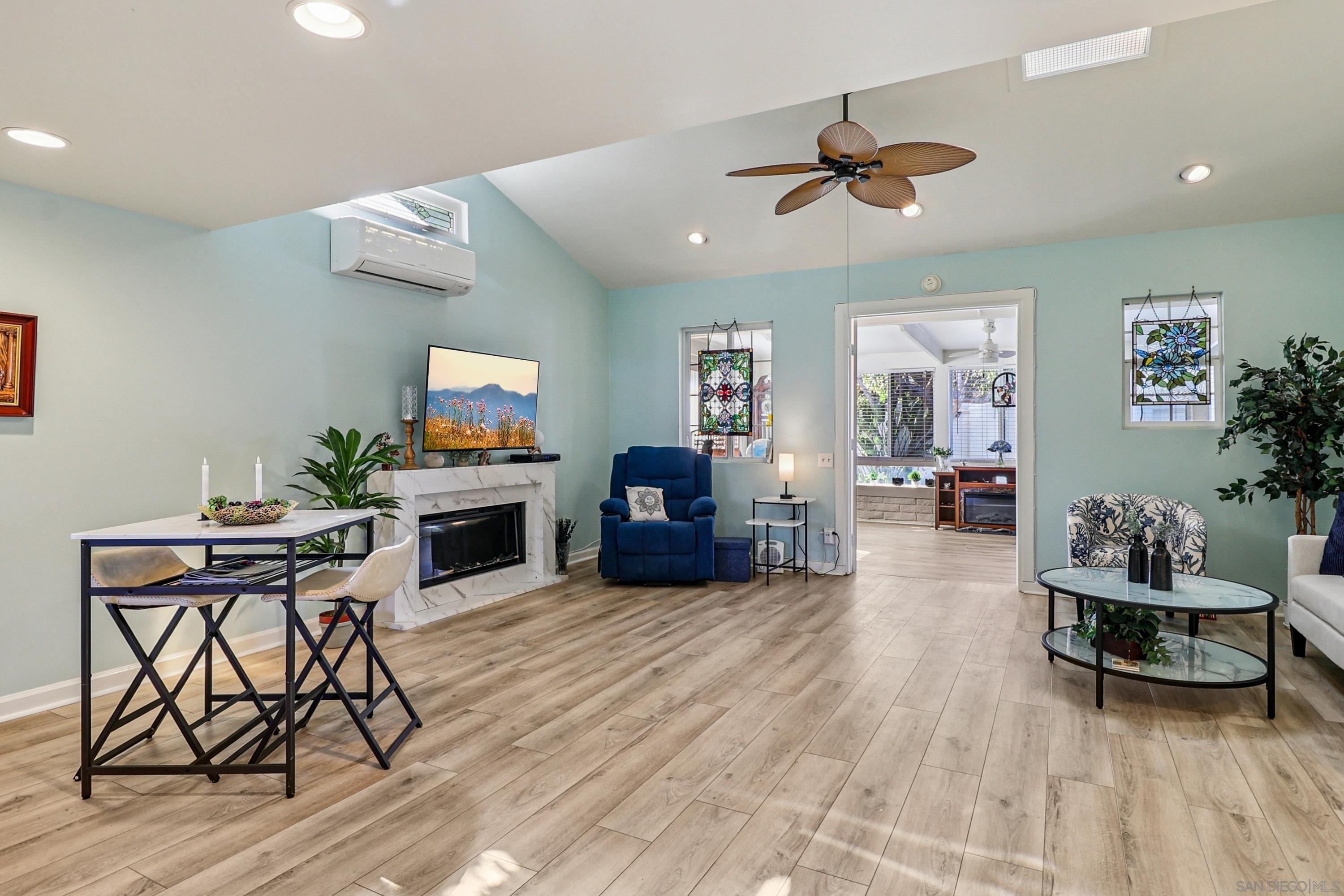 Detail Gallery Image 3 of 28 For 3760  Vista Campana S  #72,  Oceanside,  CA 92057 - 2 Beds | 1 Baths