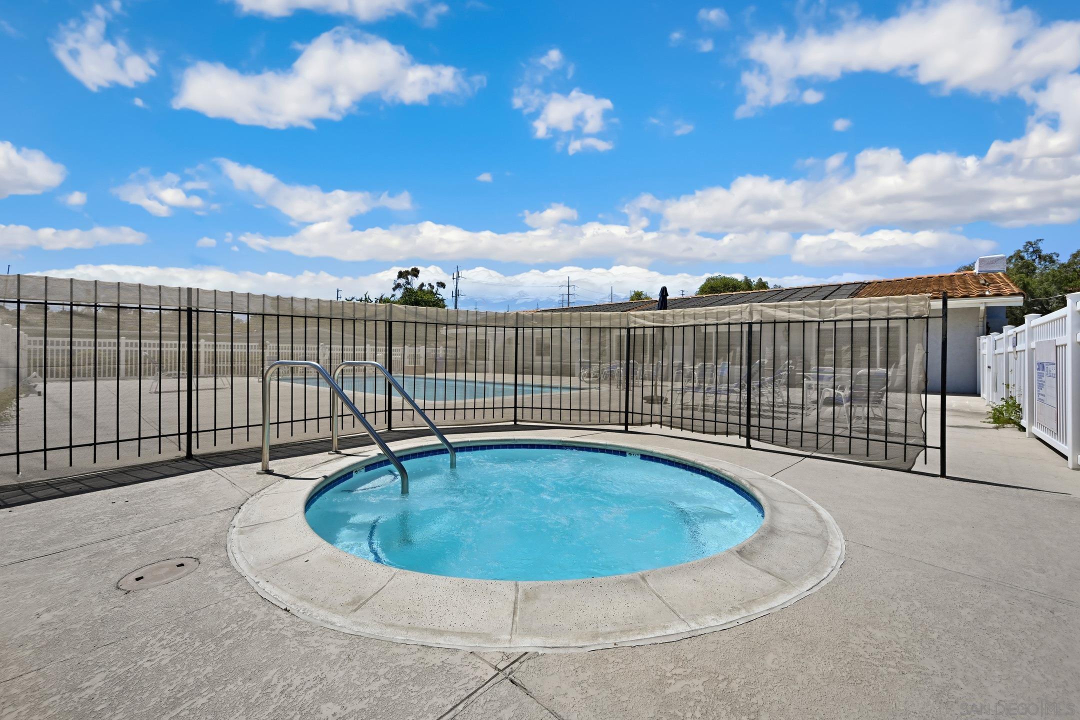 Detail Gallery Image 26 of 28 For 3760  Vista Campana S  #72,  Oceanside,  CA 92057 - 2 Beds | 1 Baths
