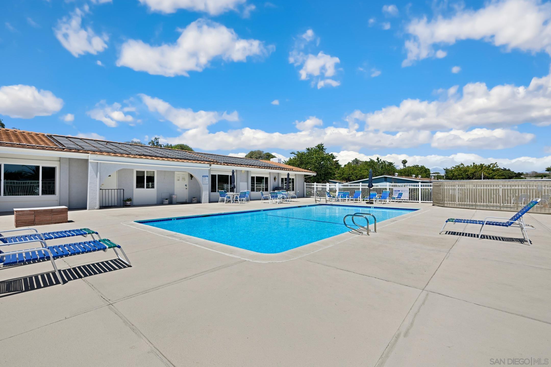 Detail Gallery Image 27 of 28 For 3760  Vista Campana S  #72,  Oceanside,  CA 92057 - 2 Beds | 1 Baths