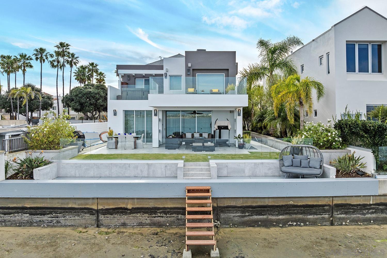 Front Image Thumbnail for SD260005977