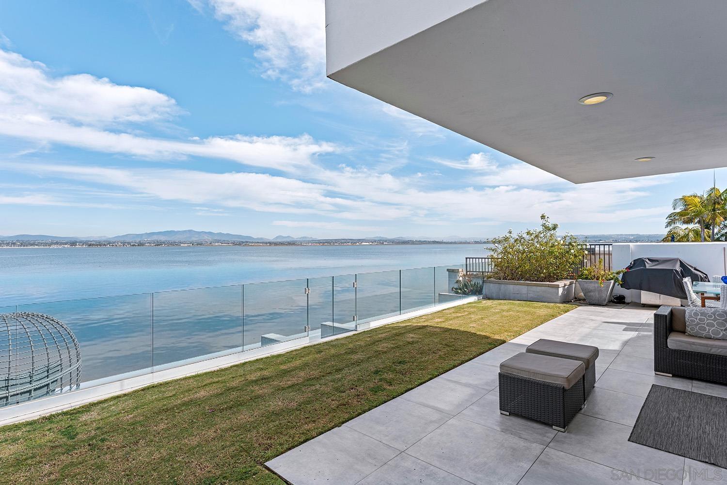 Detail Gallery Image 2 of 62 For 5  Spinnaker Way, Coronado,  CA 92118 - 4 Beds | 4/1 Baths