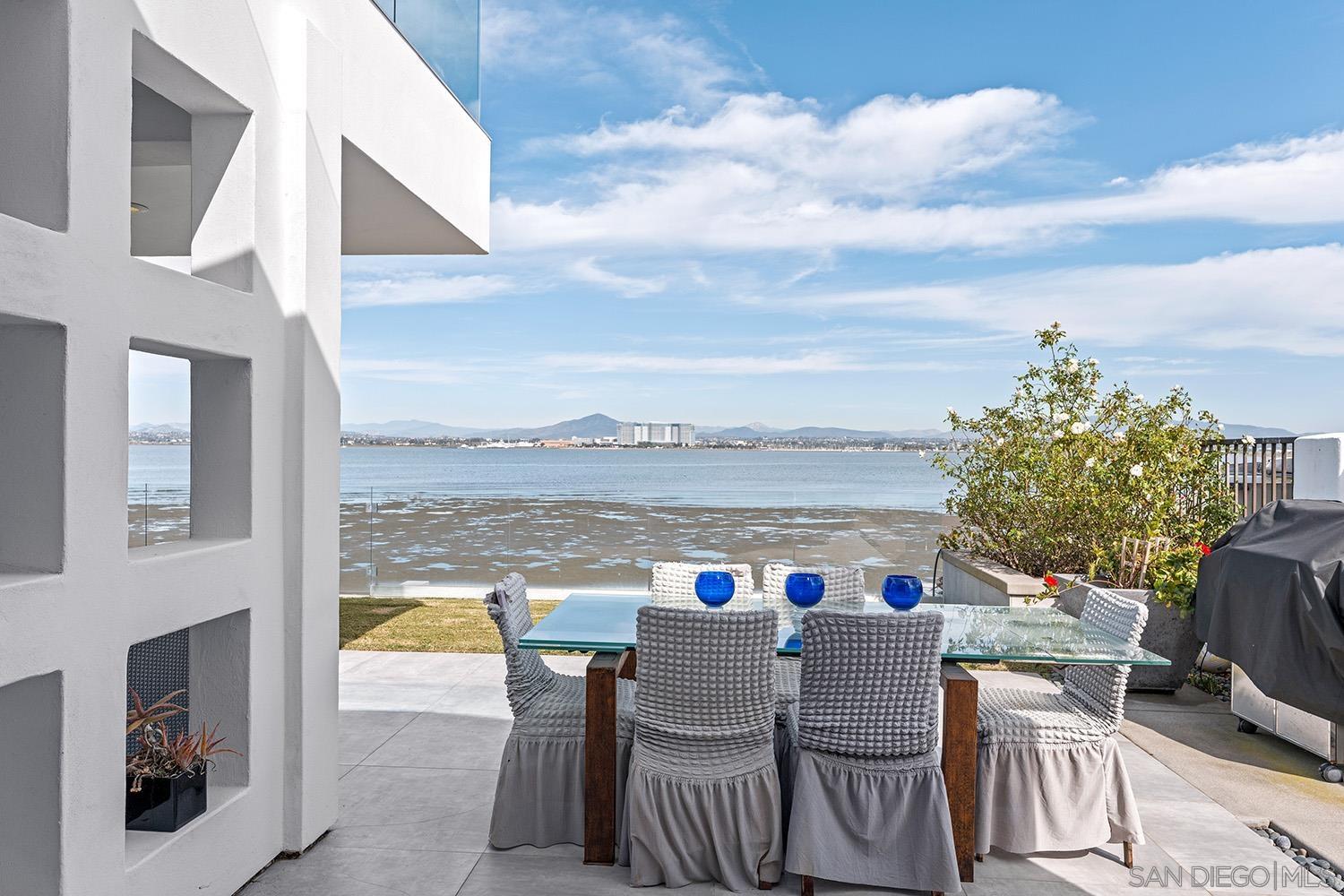 Detail Gallery Image 12 of 61 For 5  Spinnaker Way, Coronado,  CA 92118 - 4 Beds | 4/1 Baths