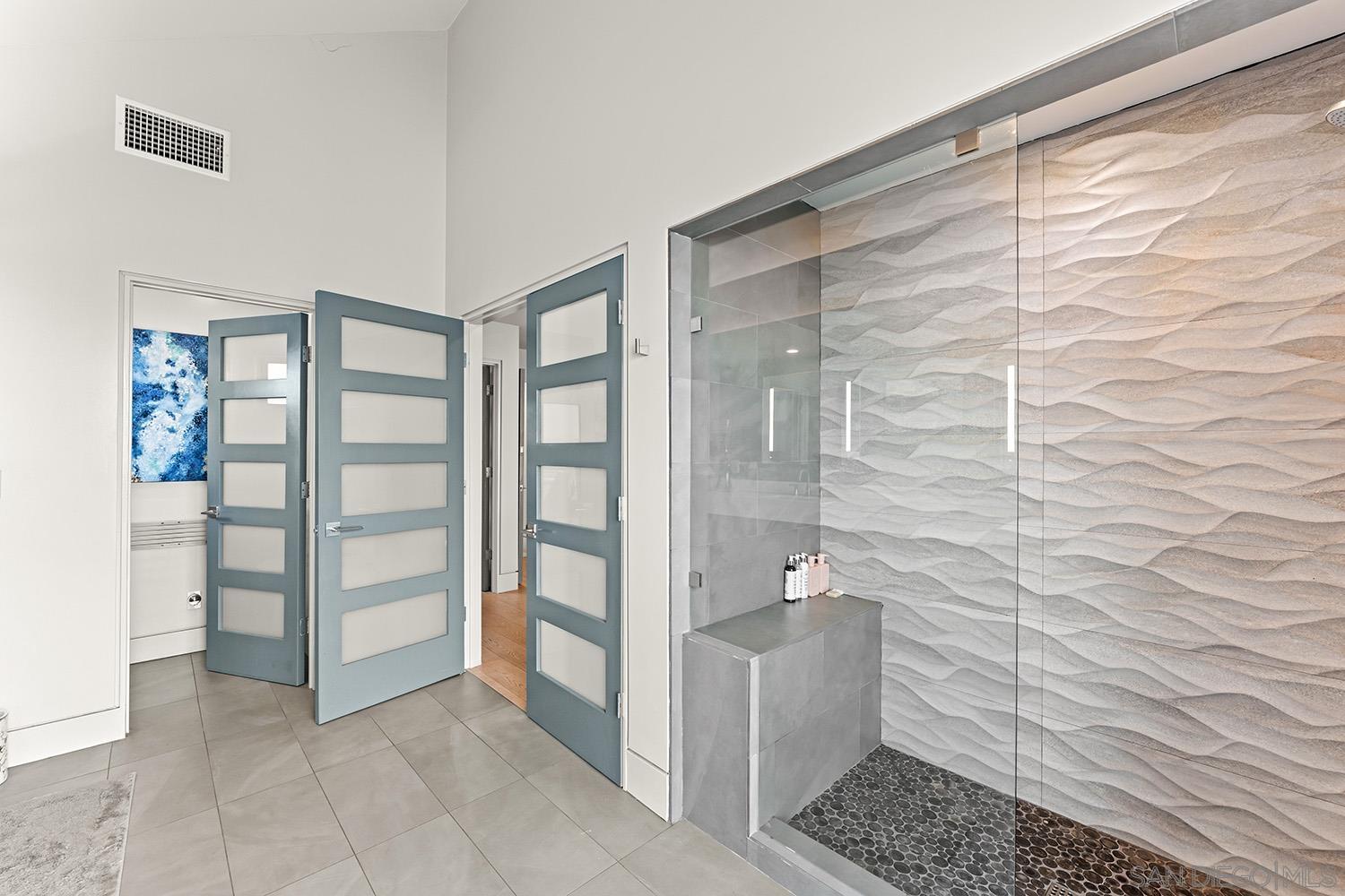 Detail Gallery Image 39 of 61 For 5  Spinnaker Way, Coronado,  CA 92118 - 4 Beds | 4/1 Baths