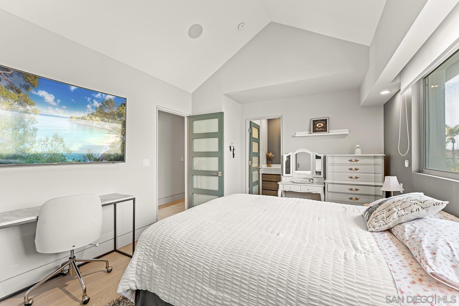 Detail Gallery Image 44 of 62 For 5  Spinnaker Way, Coronado,  CA 92118 - 4 Beds | 4/1 Baths