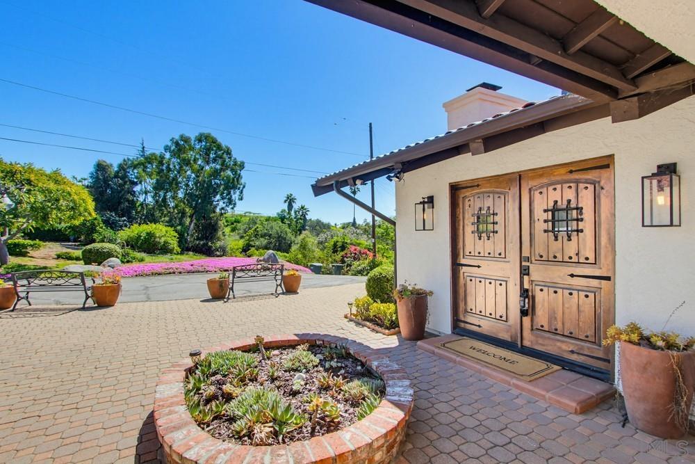 Detail Gallery Image 6 of 68 For 2024  Grandview Rd, Vista,  CA 92084 - 3 Beds | 2 Baths