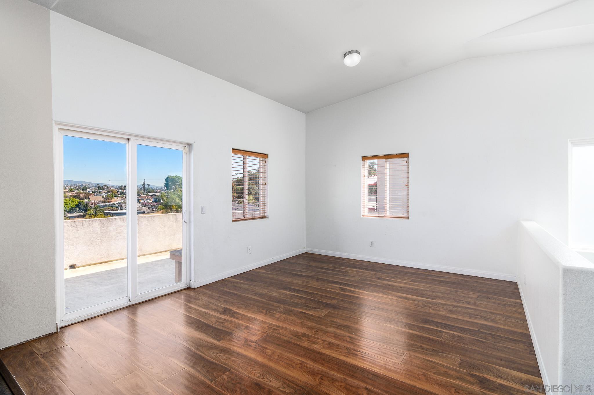 Detail Gallery Image 16 of 40 For 4150  Marine View Ave, San Diego,  CA 92113 - 3 Beds | 2/1 Baths