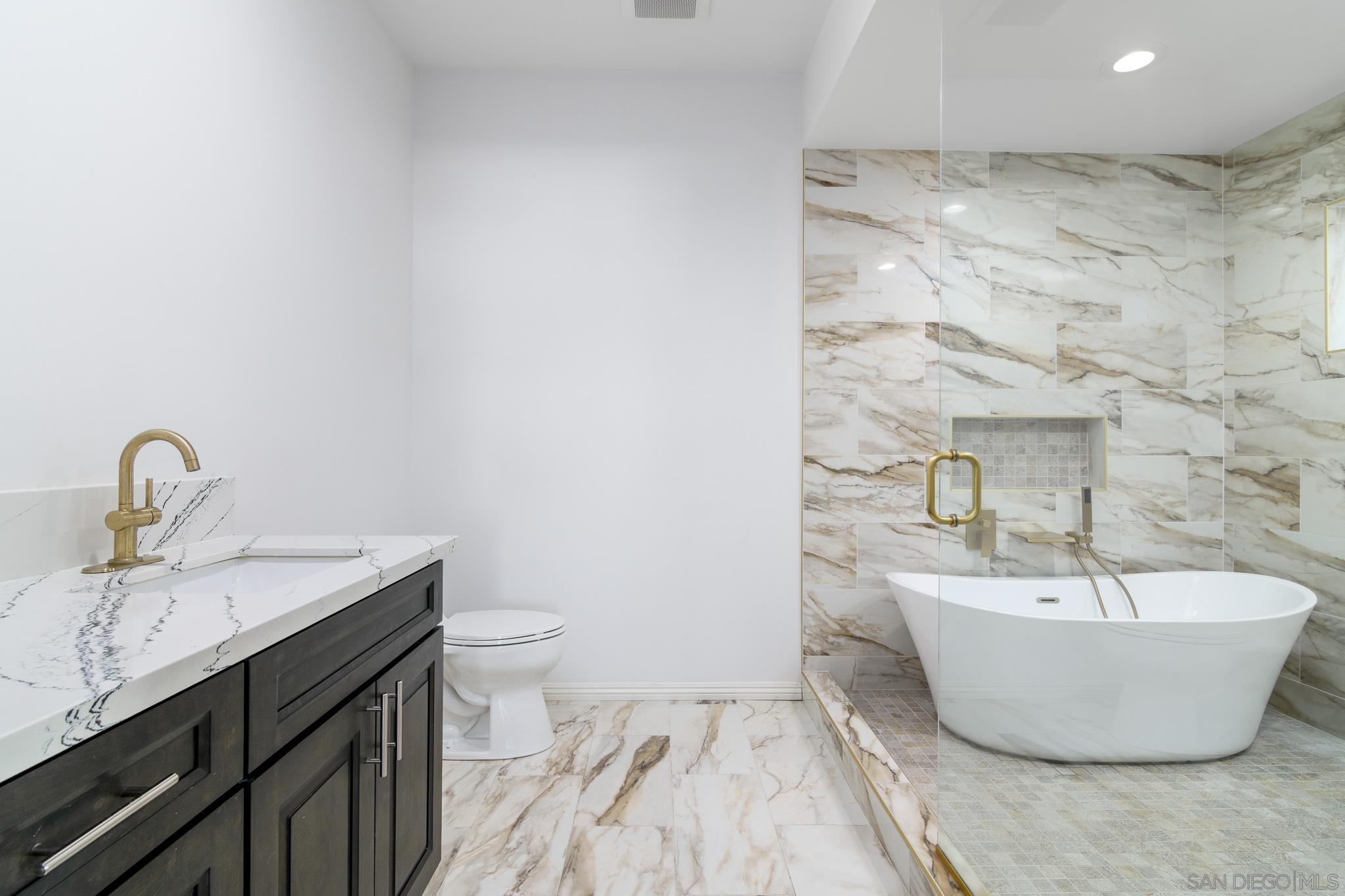 Detail Gallery Image 25 of 40 For 4150  Marine View Ave, San Diego,  CA 92113 - 3 Beds | 2/1 Baths