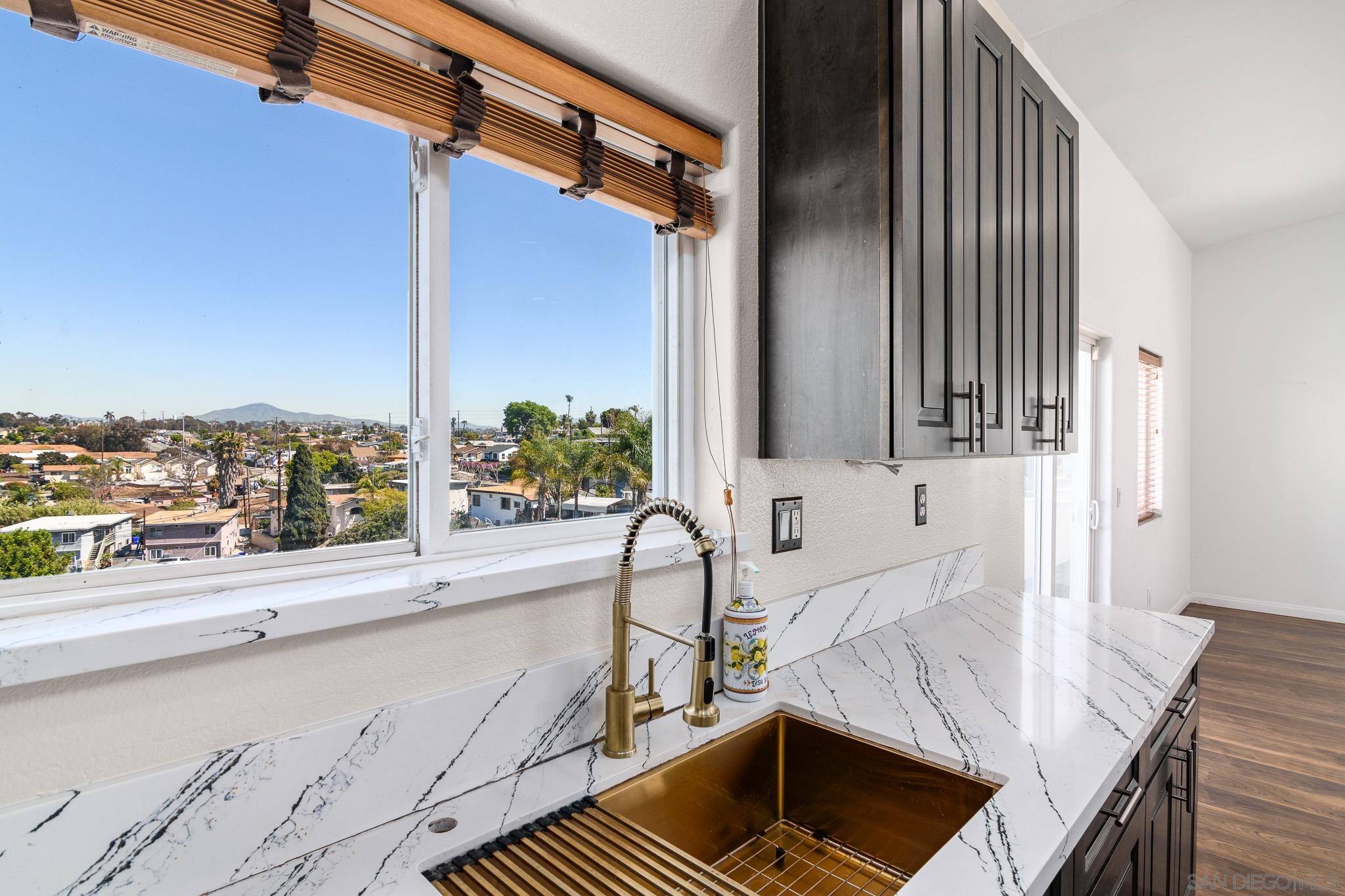 Detail Gallery Image 8 of 40 For 4150  Marine View Ave, San Diego,  CA 92113 - 3 Beds | 2/1 Baths