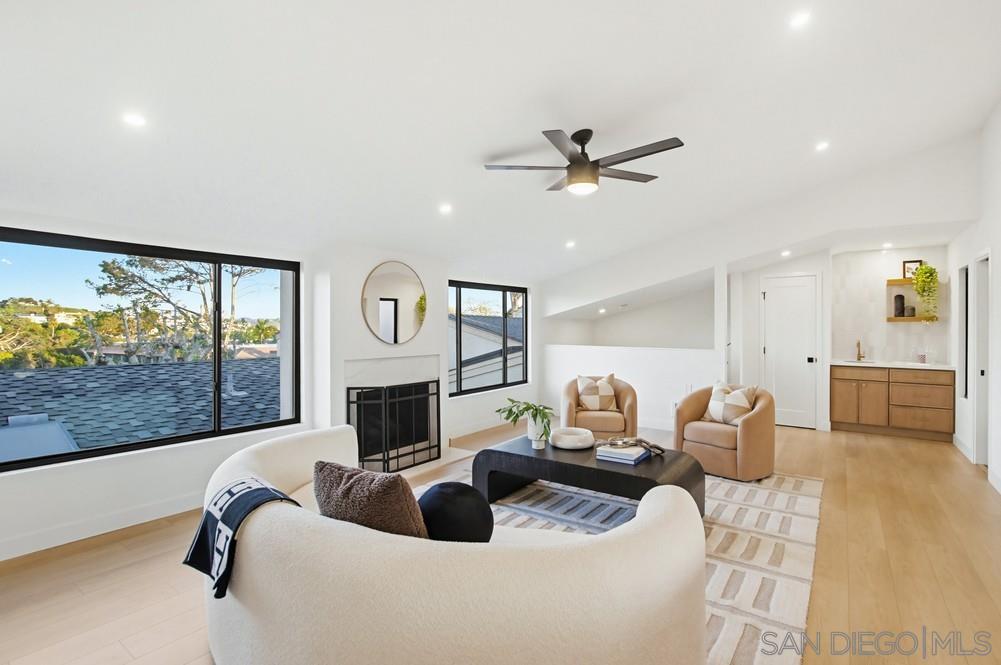 Detail Gallery Image 3 of 46 For 585 S Sierra Ave  #27,  Solana Beach,  CA 92075 - 2 Beds | 2/1 Baths