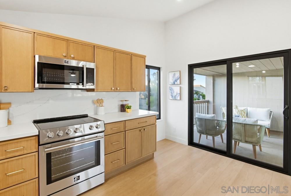 Detail Gallery Image 9 of 46 For 585 S Sierra Ave  #27,  Solana Beach,  CA 92075 - 2 Beds | 2/1 Baths