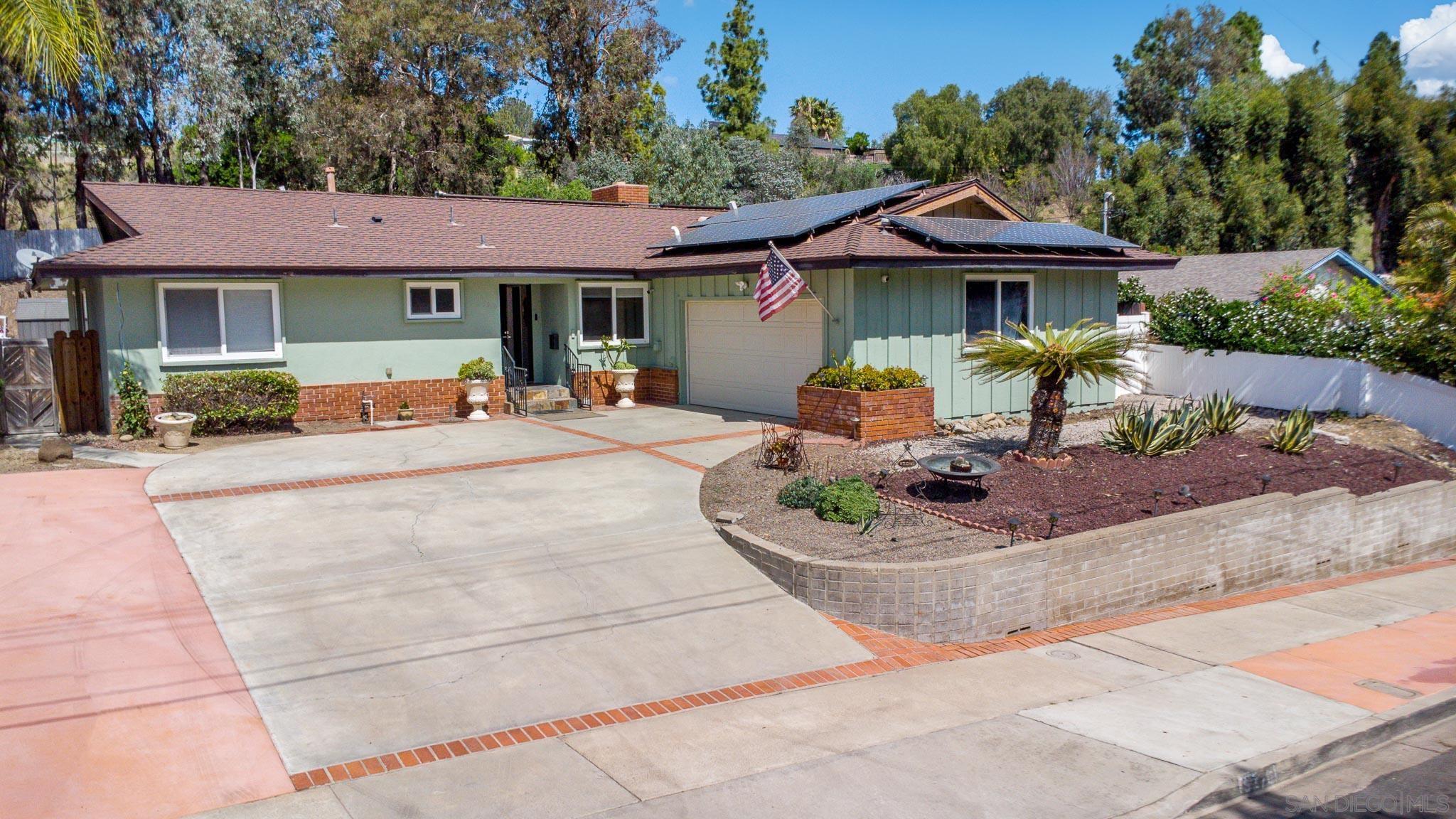 Detail Gallery Image 2 of 41 For 5270  Joan Ct, San Diego,  CA 92115 - 4 Beds | 2 Baths