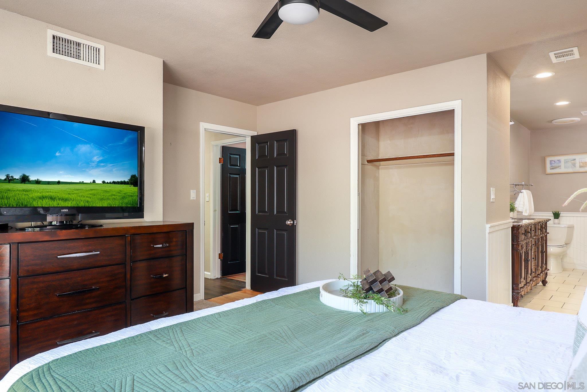 Detail Gallery Image 16 of 41 For 5270  Joan Ct, San Diego,  CA 92115 - 4 Beds | 2 Baths