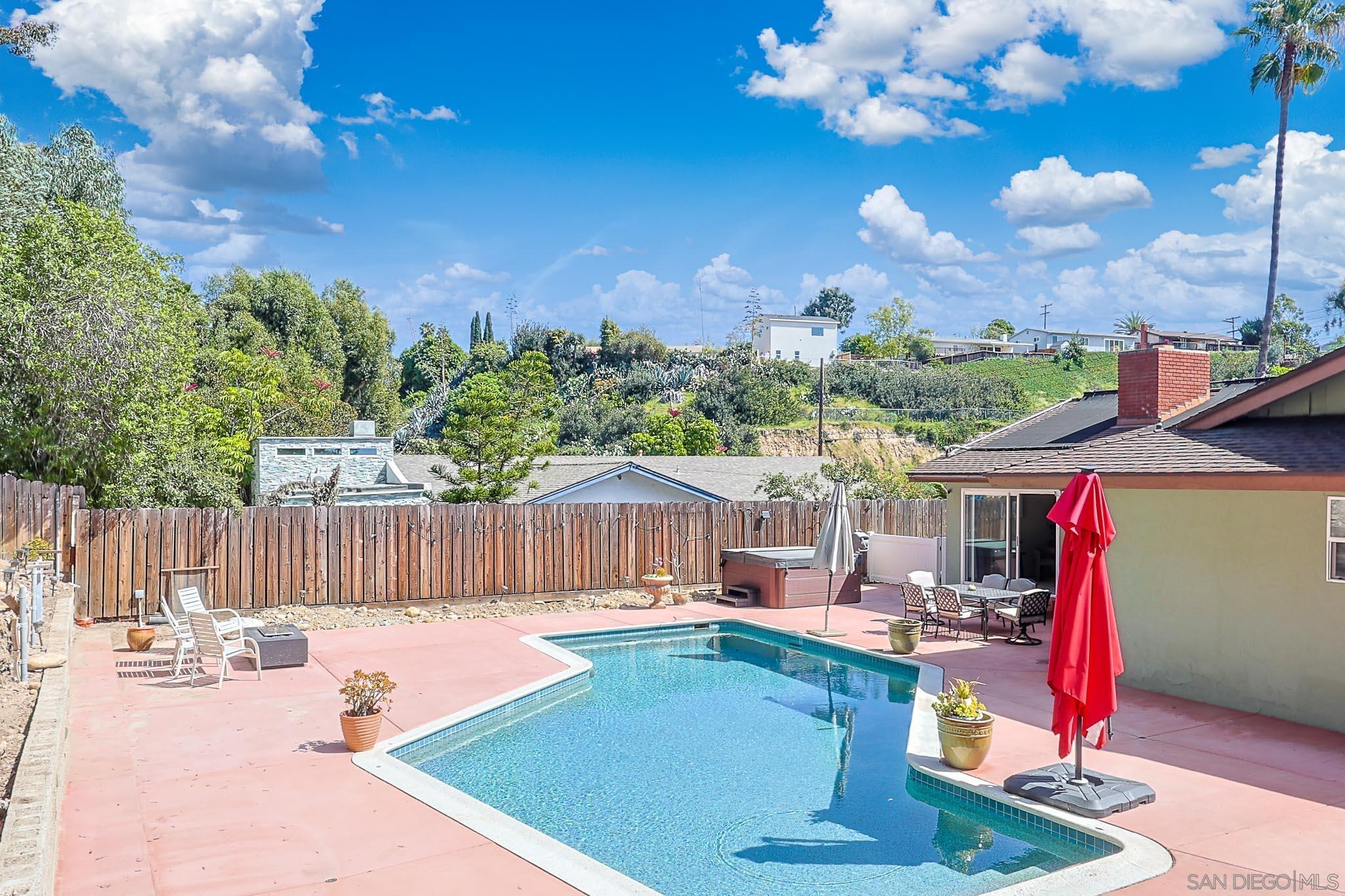 Detail Gallery Image 4 of 41 For 5270  Joan Ct, San Diego,  CA 92115 - 4 Beds | 2 Baths