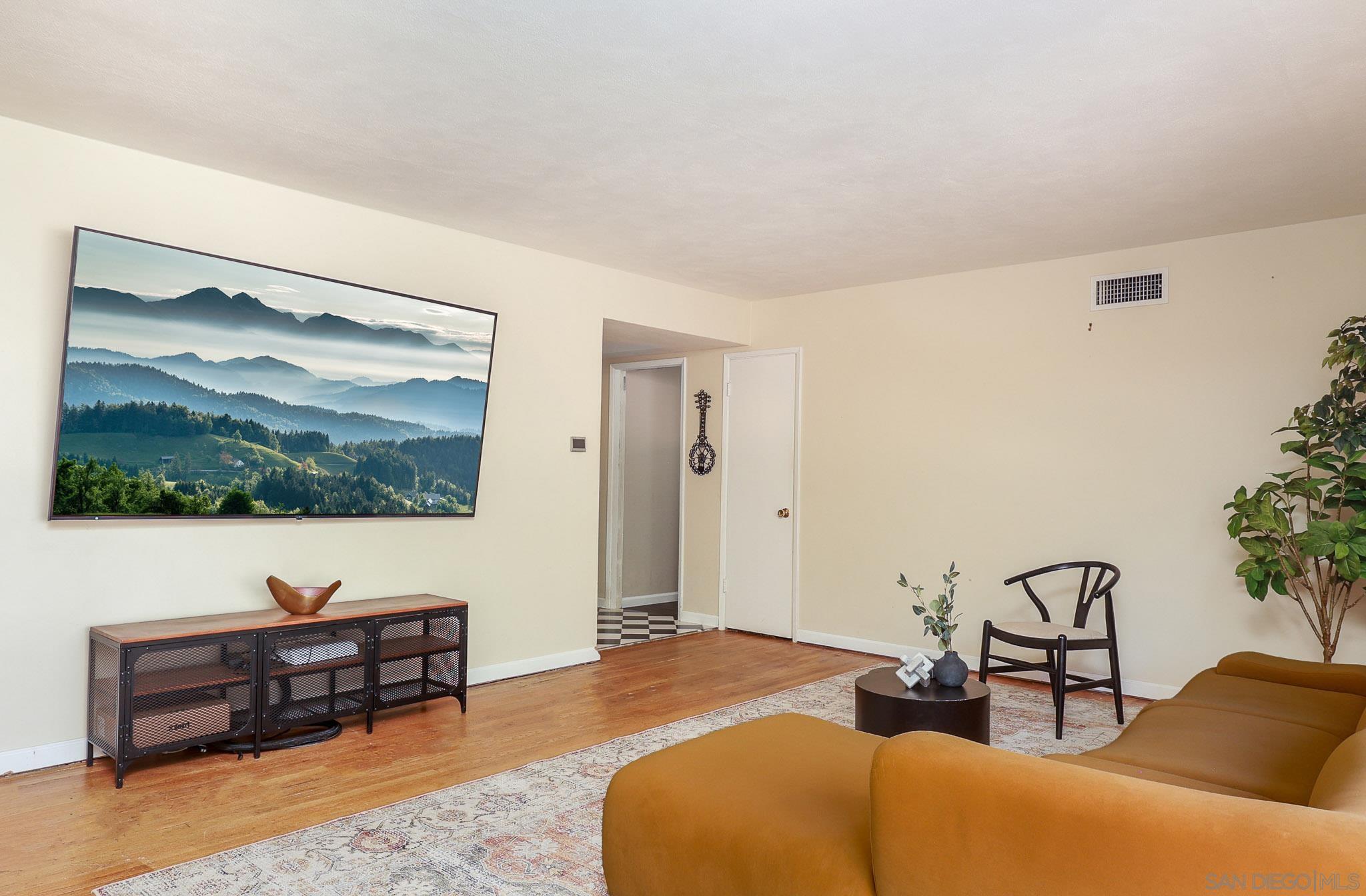 Detail Gallery Image 9 of 41 For 5270  Joan Ct, San Diego,  CA 92115 - 4 Beds | 2 Baths