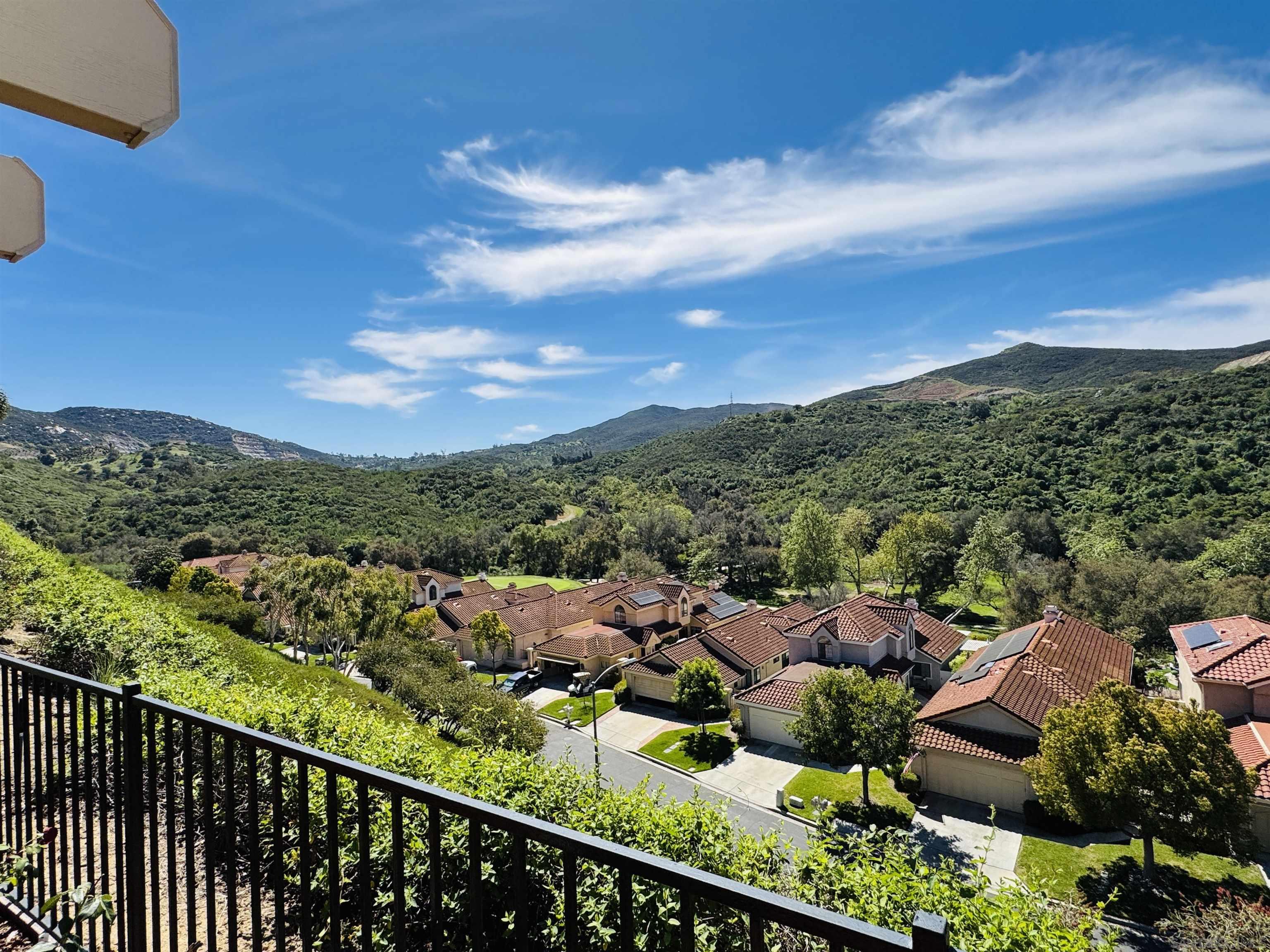 Detail Gallery Image 2 of 15 For 28782  Vista Valley Dr, Vista,  CA 92084 - 3 Beds | 2 Baths