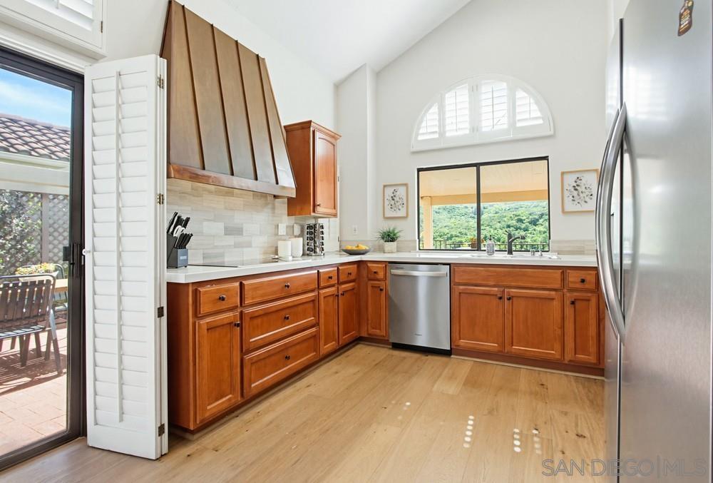 Detail Gallery Image 11 of 26 For 28782  Vista Valley Dr, Vista,  CA 92084 - 3 Beds | 2 Baths