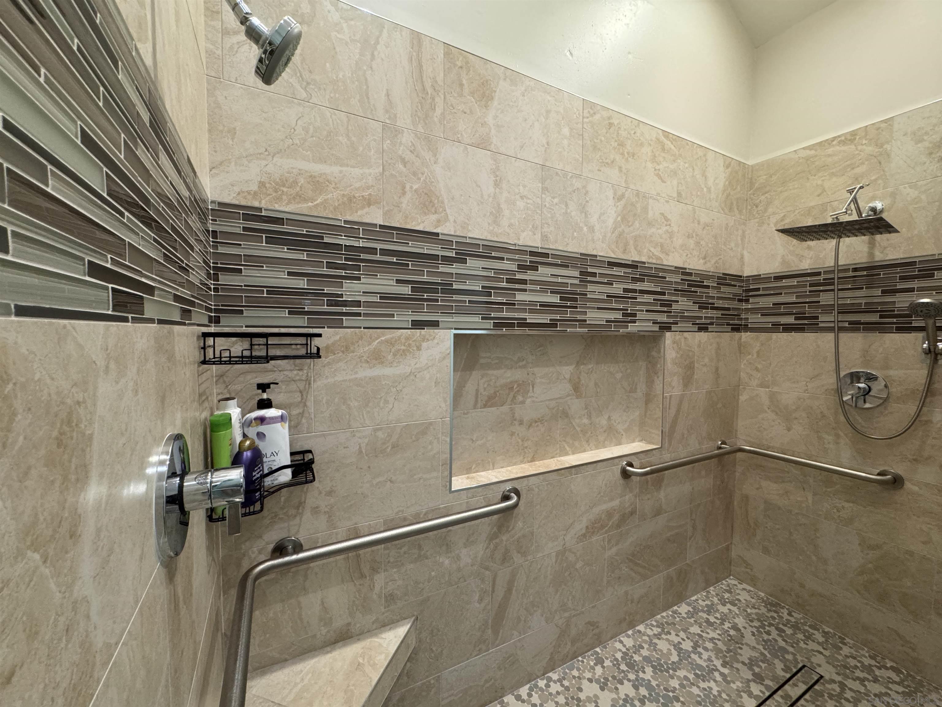Detail Gallery Image 12 of 15 For 28782  Vista Valley Dr, Vista,  CA 92084 - 3 Beds | 2 Baths