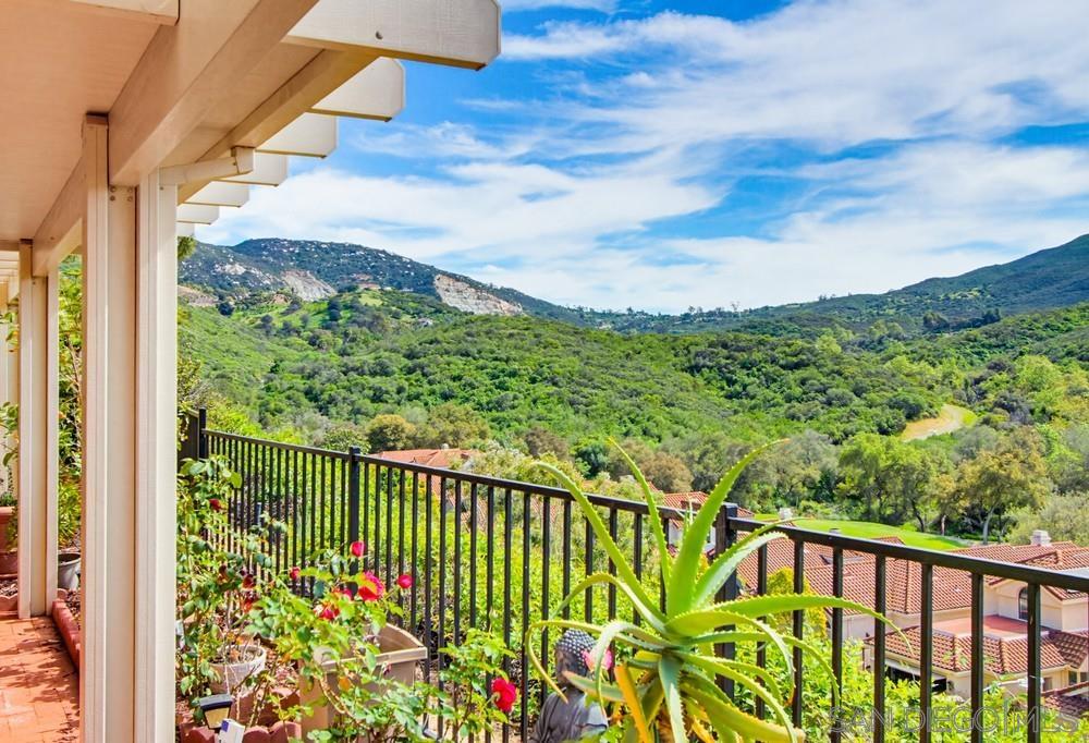 Detail Gallery Image 14 of 26 For 28782  Vista Valley Dr, Vista,  CA 92084 - 3 Beds | 2 Baths