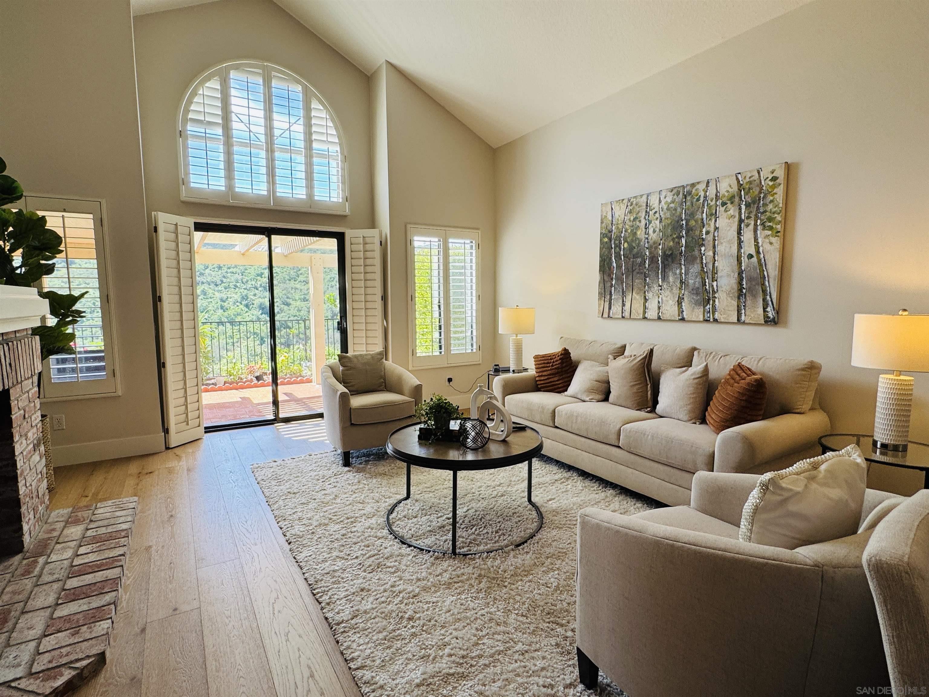 Detail Gallery Image 3 of 15 For 28782  Vista Valley Dr, Vista,  CA 92084 - 3 Beds | 2 Baths