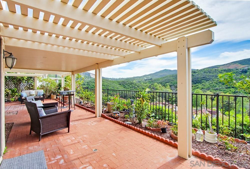 Detail Gallery Image 22 of 26 For 28782  Vista Valley Dr, Vista,  CA 92084 - 3 Beds | 2 Baths