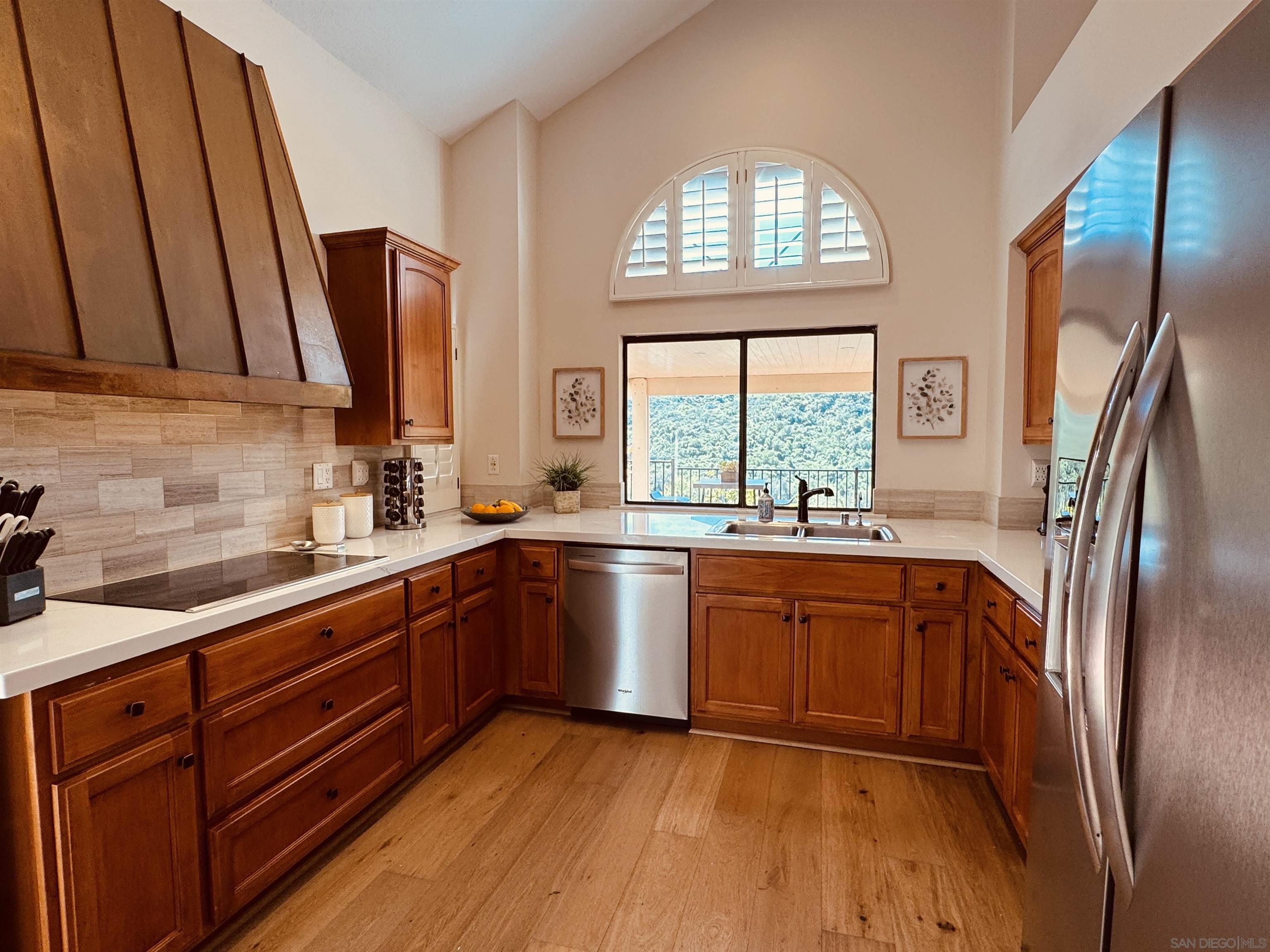 Detail Gallery Image 5 of 15 For 28782  Vista Valley Dr, Vista,  CA 92084 - 3 Beds | 2 Baths