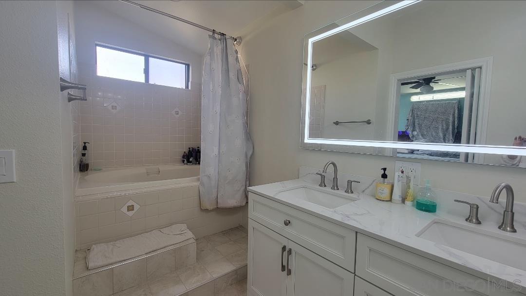 Detail Gallery Image 13 of 21 For 2317  Sherwood Dr, Lemon Grove,  CA 91945 - 3 Beds | 2/1 Baths