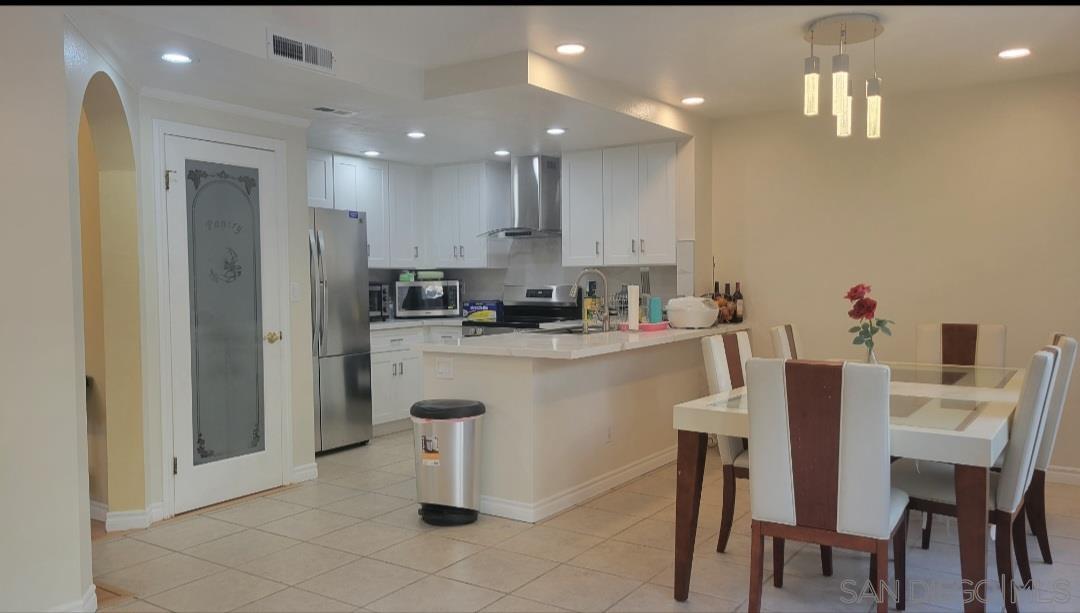 Detail Gallery Image 7 of 21 For 2317  Sherwood Dr, Lemon Grove,  CA 91945 - 3 Beds | 2/1 Baths