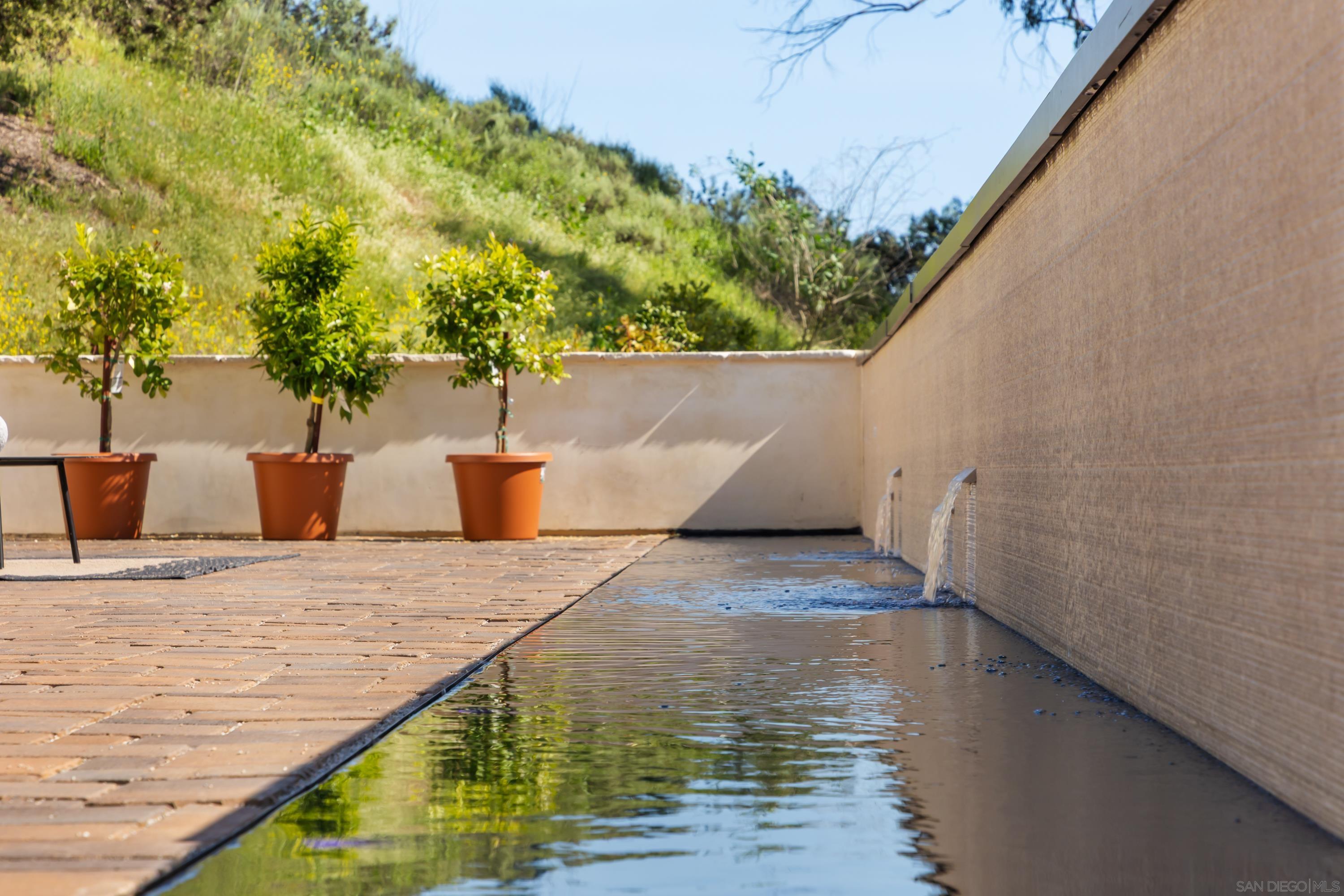 Detail Gallery Image 16 of 64 For 5758-60  Las Palomas, Rancho Santa Fe,  CA 92067 - 5 Beds | 5/2 Baths