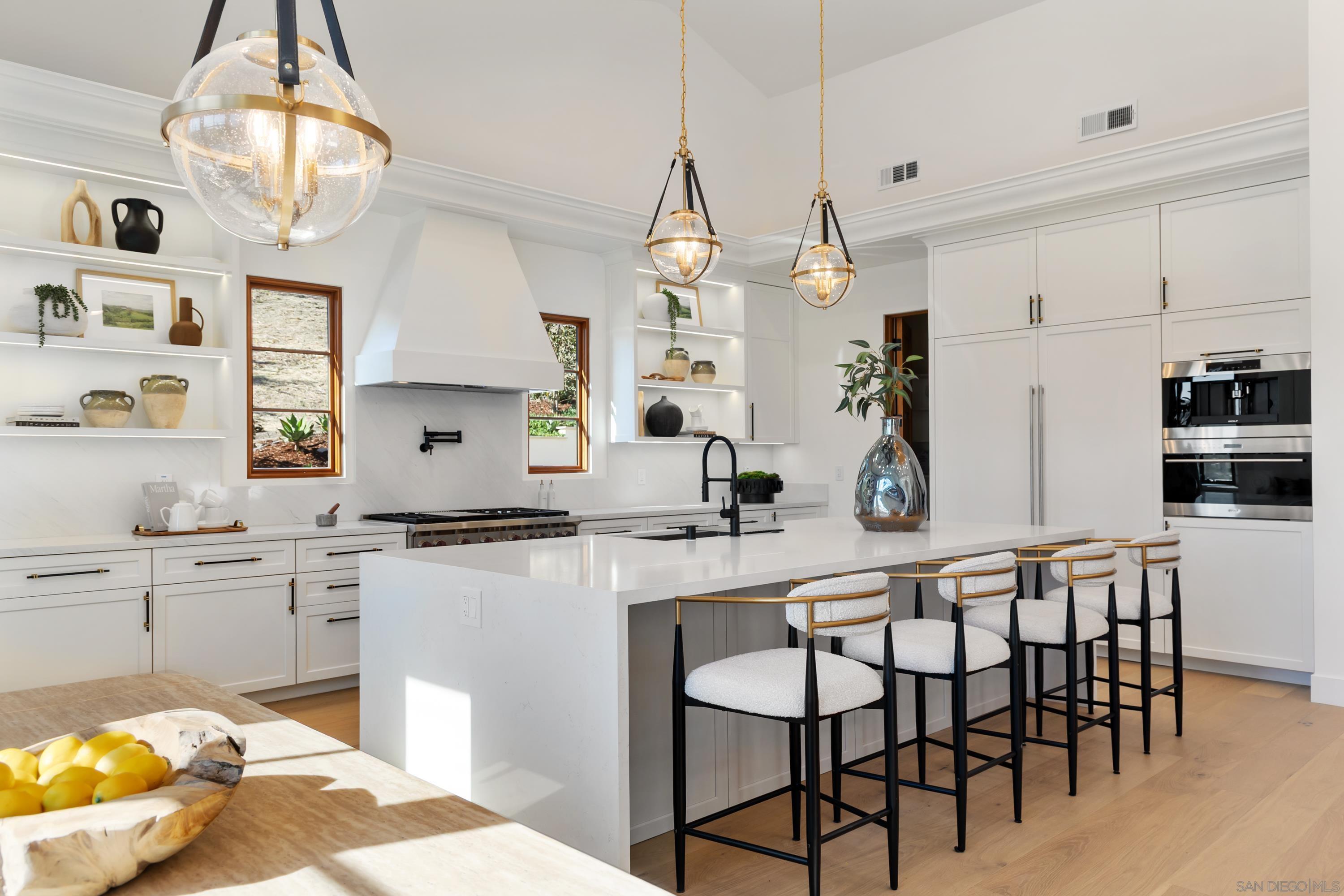 Detail Gallery Image 21 of 64 For 5758-60  Las Palomas, Rancho Santa Fe,  CA 92067 - 5 Beds | 5/2 Baths