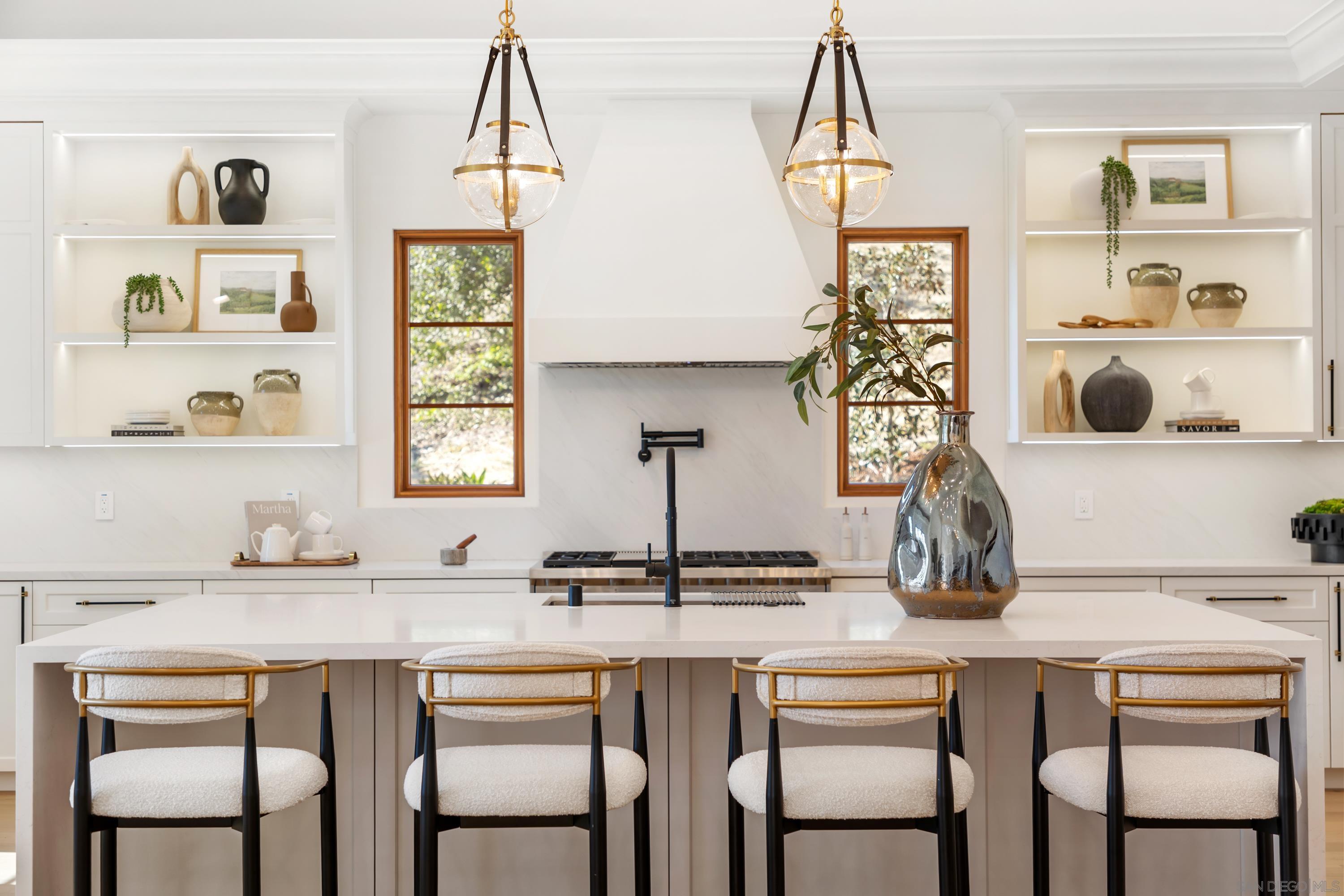 Detail Gallery Image 22 of 64 For 5758-60  Las Palomas, Rancho Santa Fe,  CA 92067 - 5 Beds | 5/2 Baths