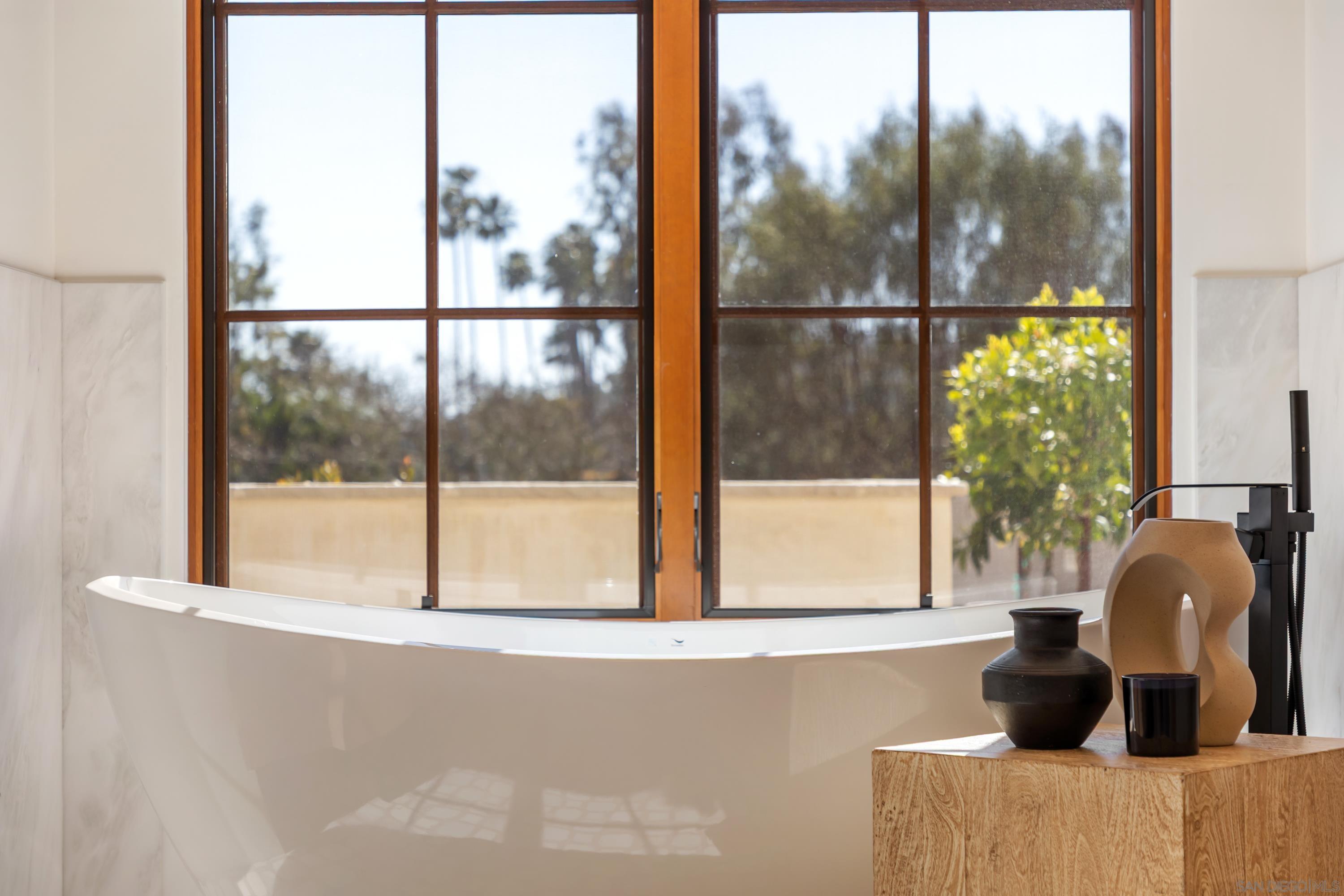 Detail Gallery Image 44 of 64 For 5758-60  Las Palomas, Rancho Santa Fe,  CA 92067 - 5 Beds | 5/2 Baths